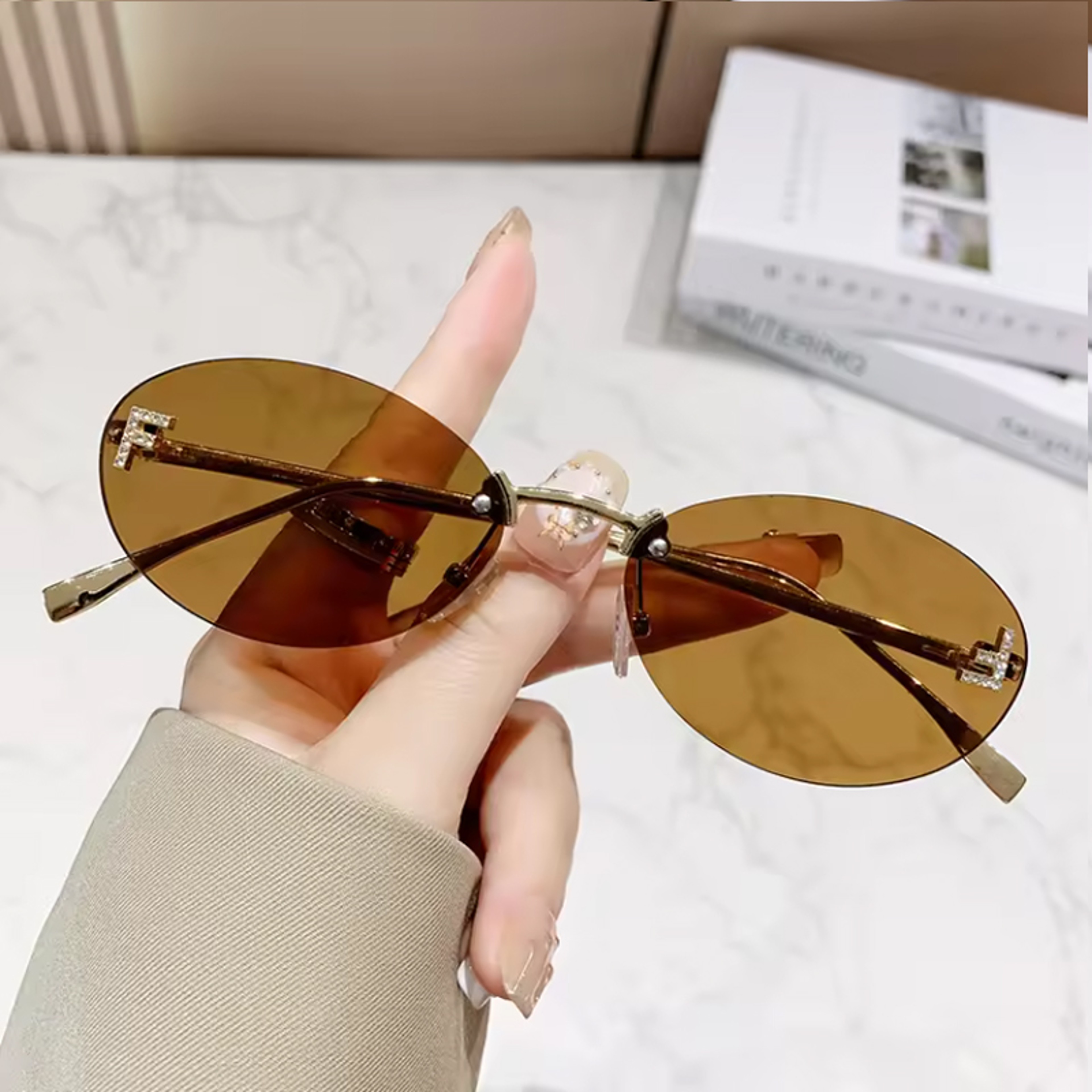 Elegant Rimless Sunglasses Set for Women Retro Small Oval Gradient Fashion Shades – view 6