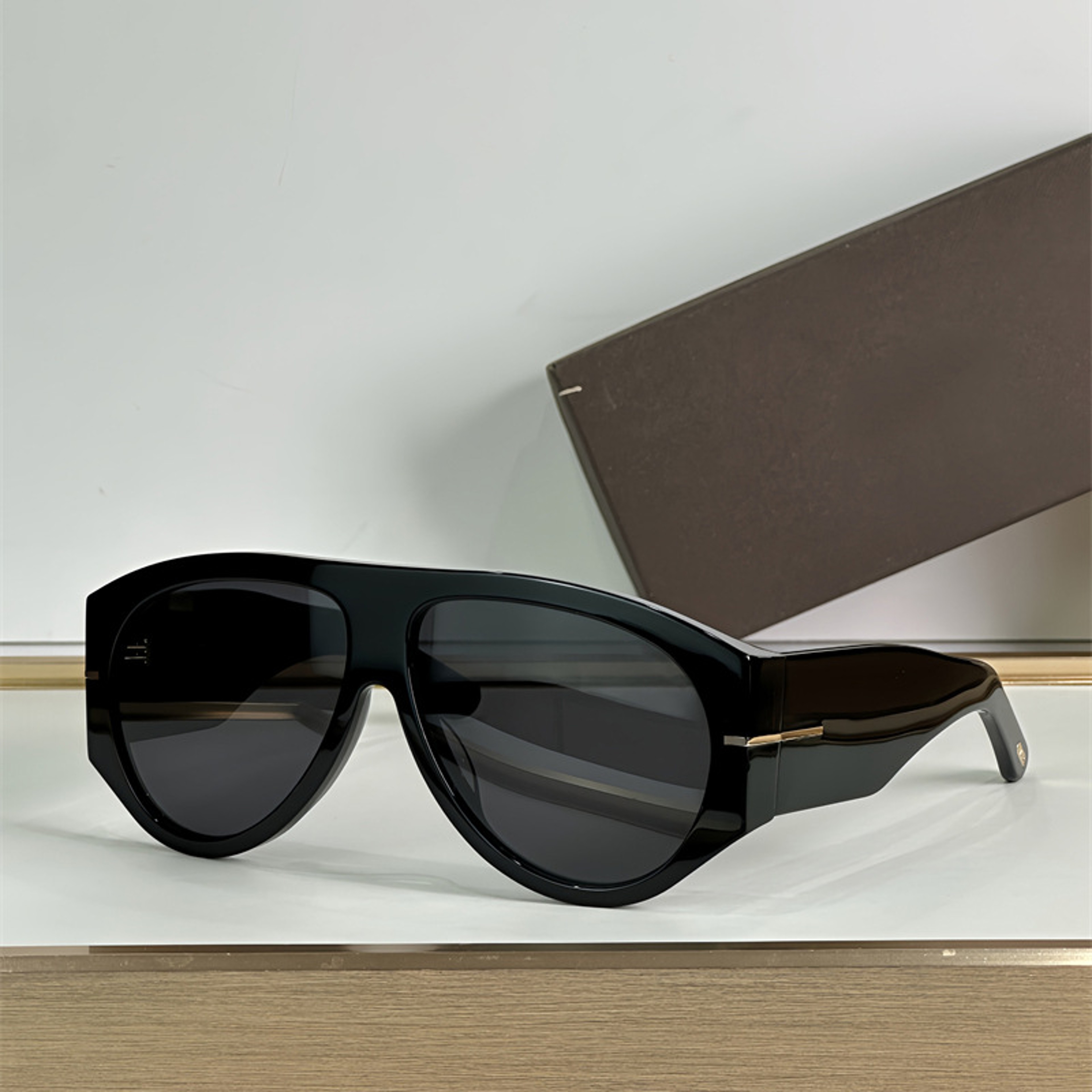 Luxury Oversized Pilot Sunglasses UV400 Retro Aviator Driving Shades For Women  Men 2