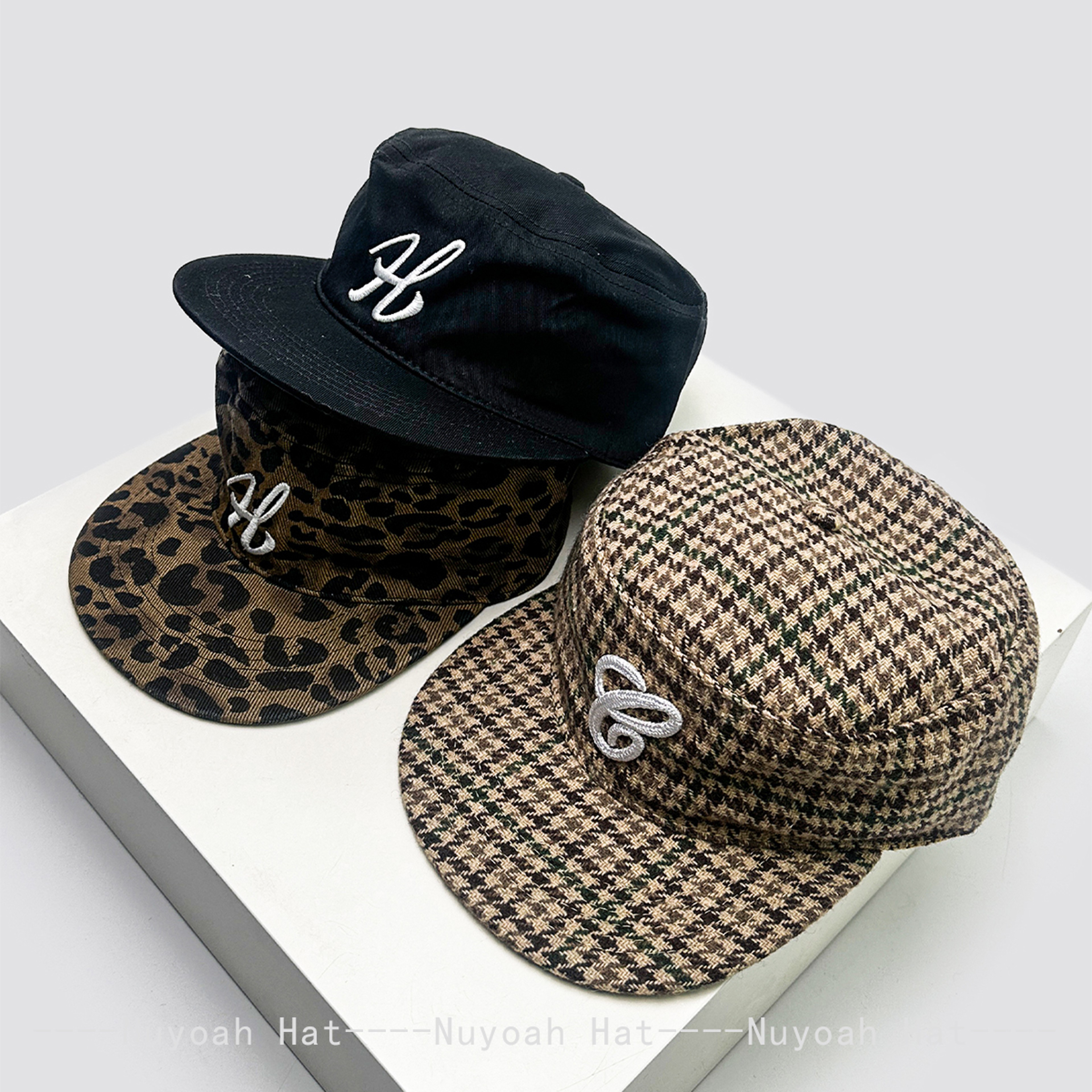 Retro Baseball Cap With Leopard Print  Letter Design Unisex Adjustable Fashion Peaked Hat 0