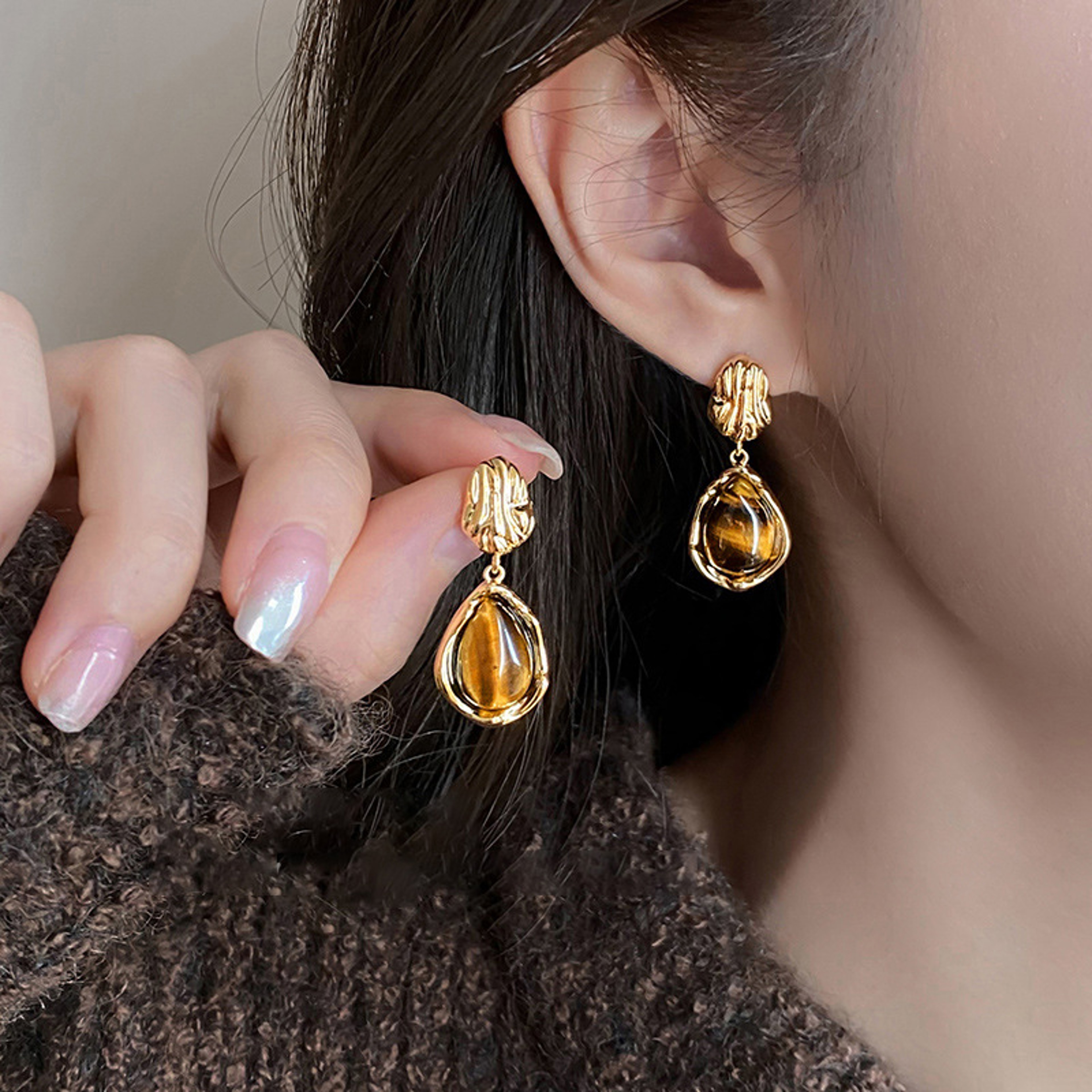 Vintage Tiger Eye Stone Earrings Brown Resin Vintage Dangle Earrings for Women – view 3