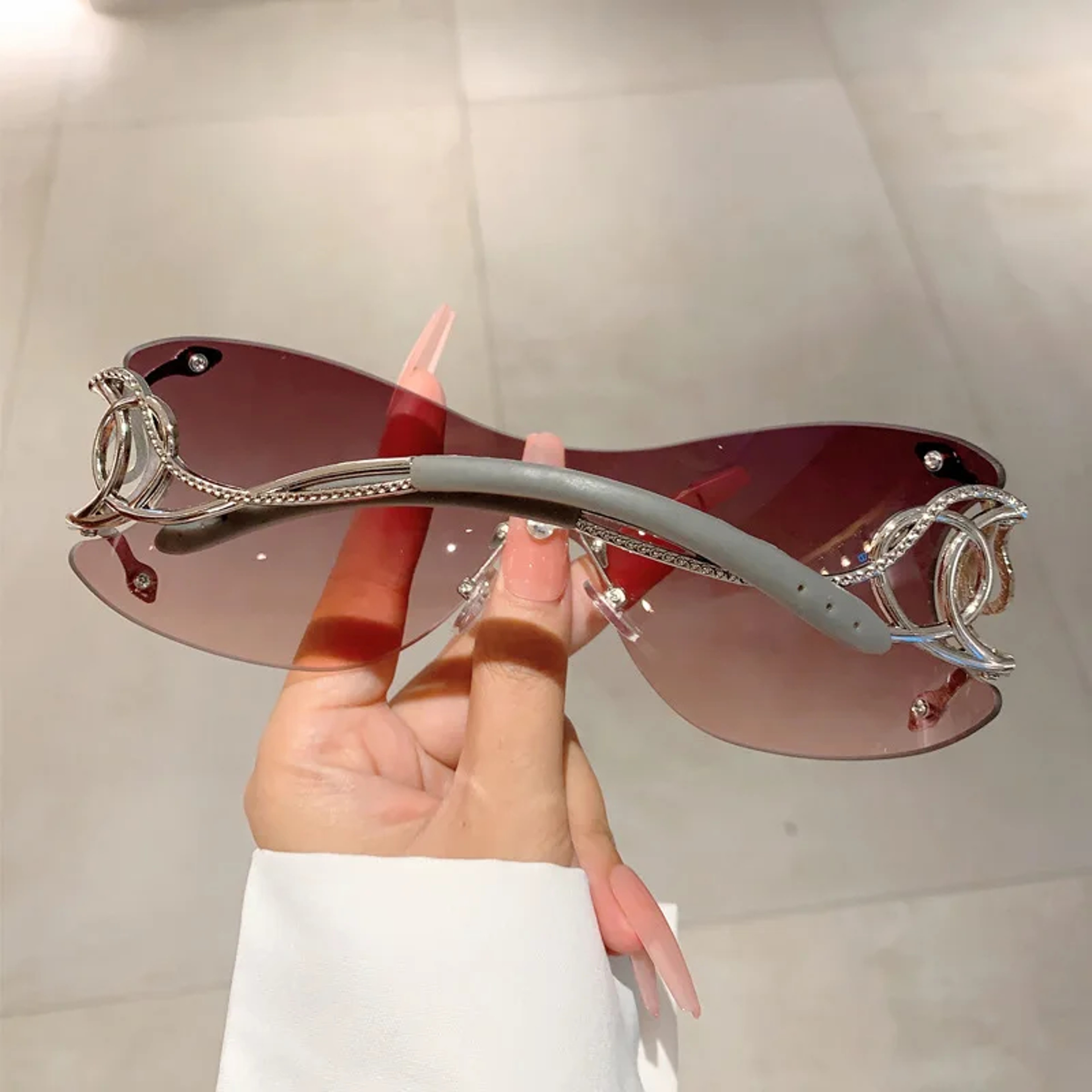 Rimless Wrap Around Oversized Gradient Sunglasses With Snake Temple Design 2