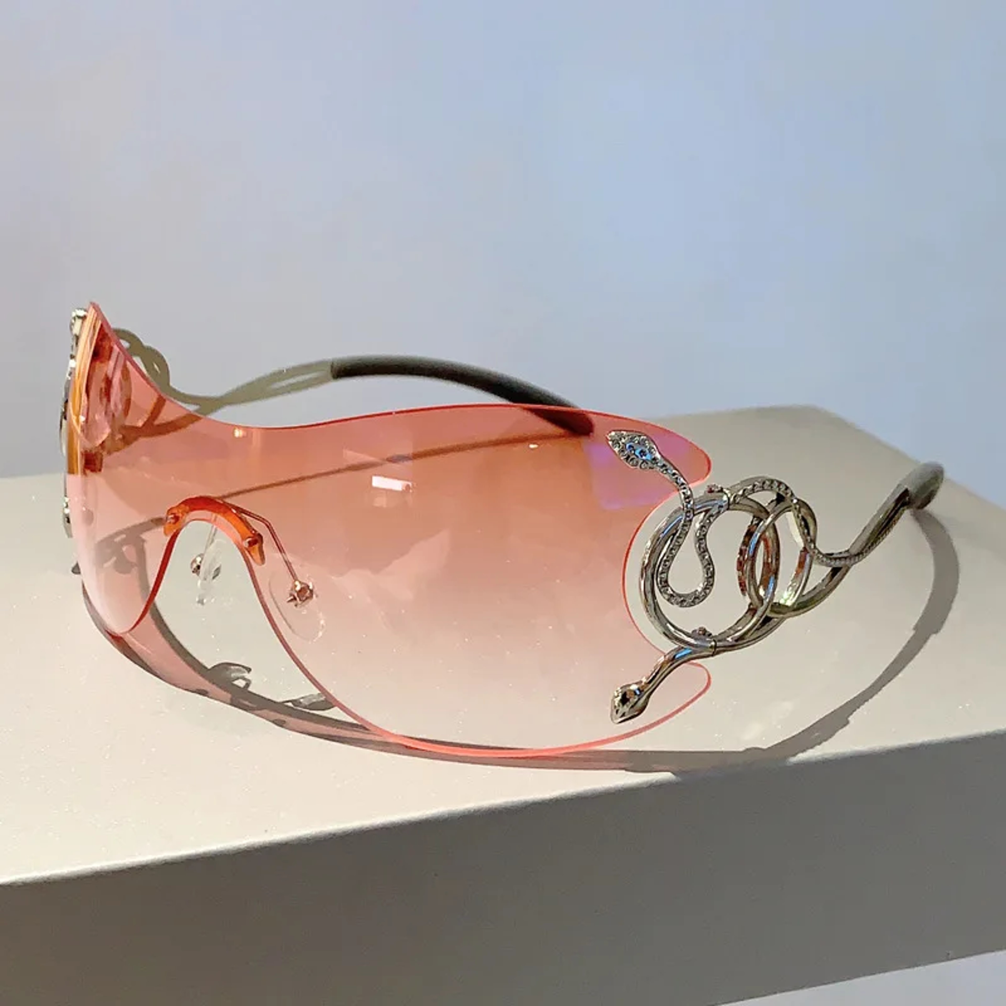 Rimless Wrap Around Oversized Gradient Sunglasses With Snake Temple Design 7