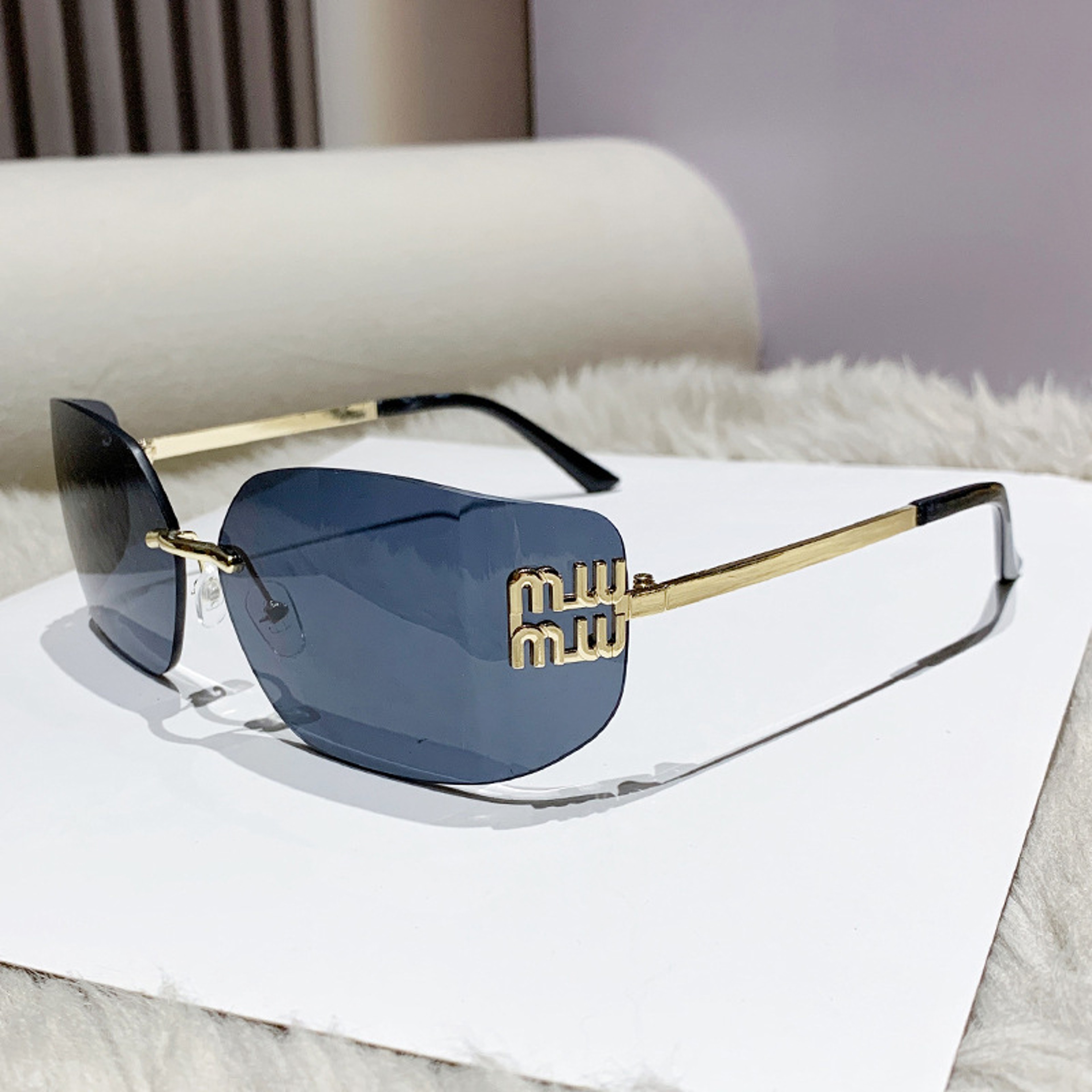 Luxury Rimless Sunglasses for Women Gradient Rectangle Designer Shades with Metal Rivet Frame – view 2