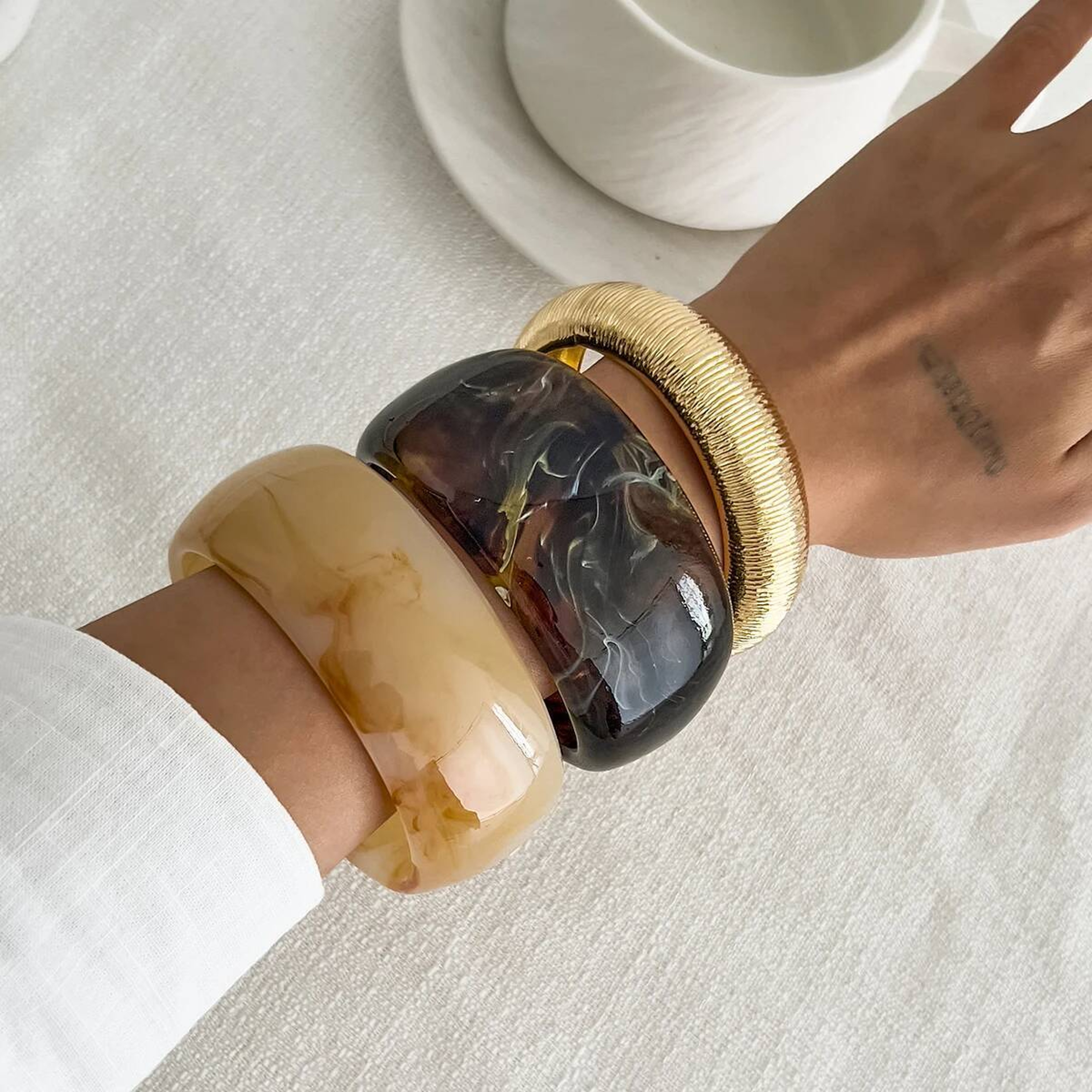 Vintage Resin Bangle Bracelet Geometric Wide Cuff For Women Stylish Chunky Acrylic Jewelry 0