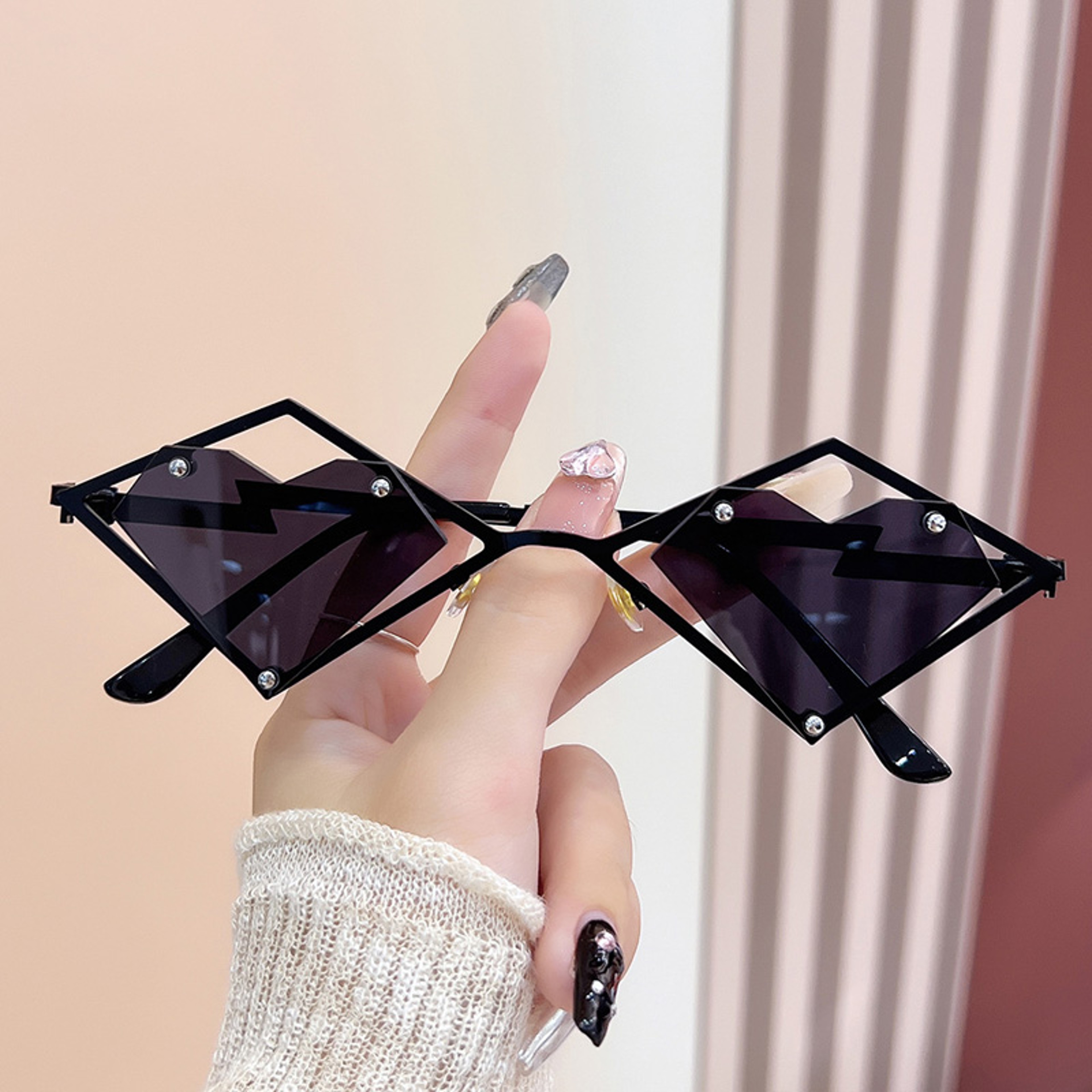 Heart Rimless Sunglasses UV Gradient Heart Shaped Sunglasses For Women  Men 3