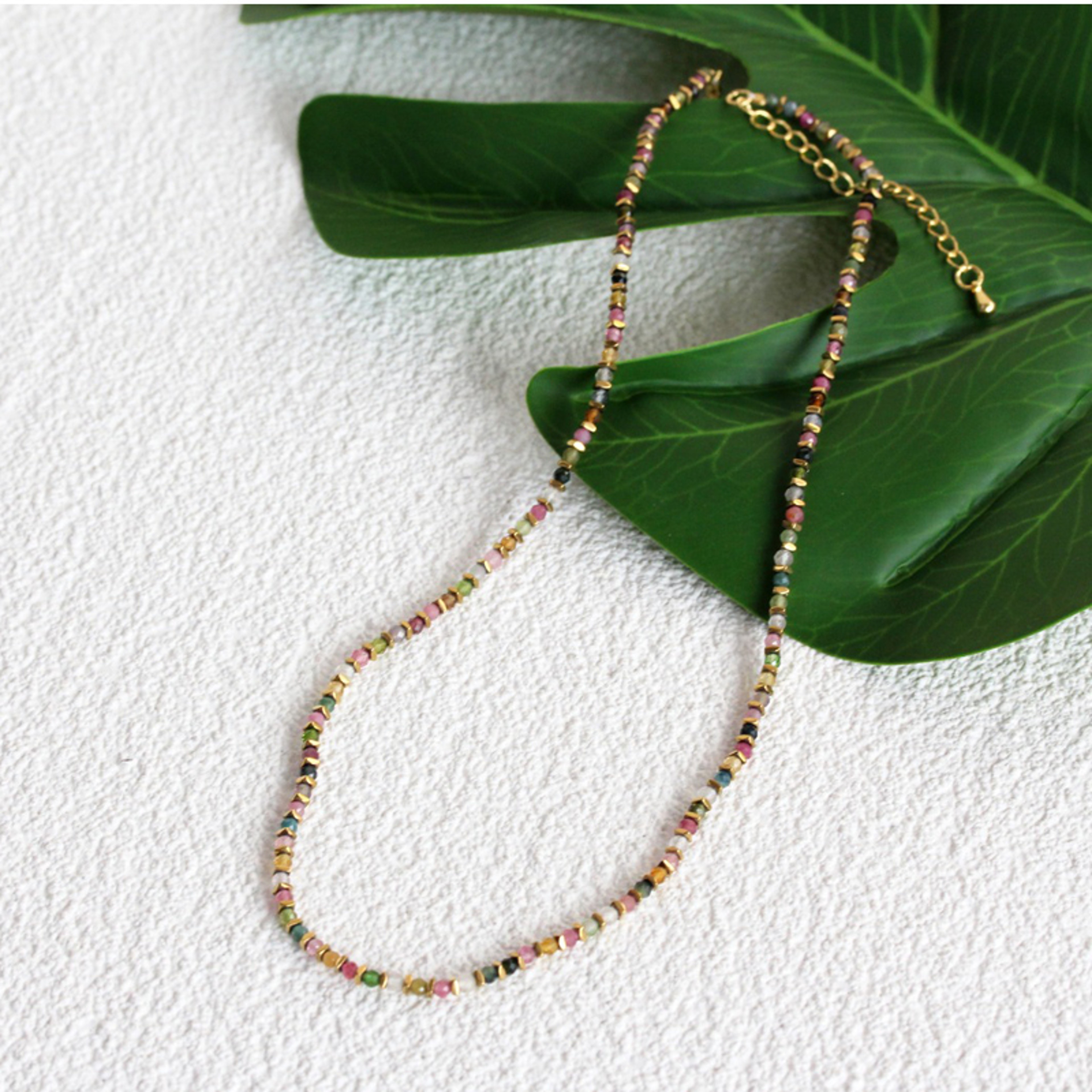 Vintage Natural Stone Necklace Handmade Boho Beaded Choker With Gold Plated Stainless Steel Chain 1