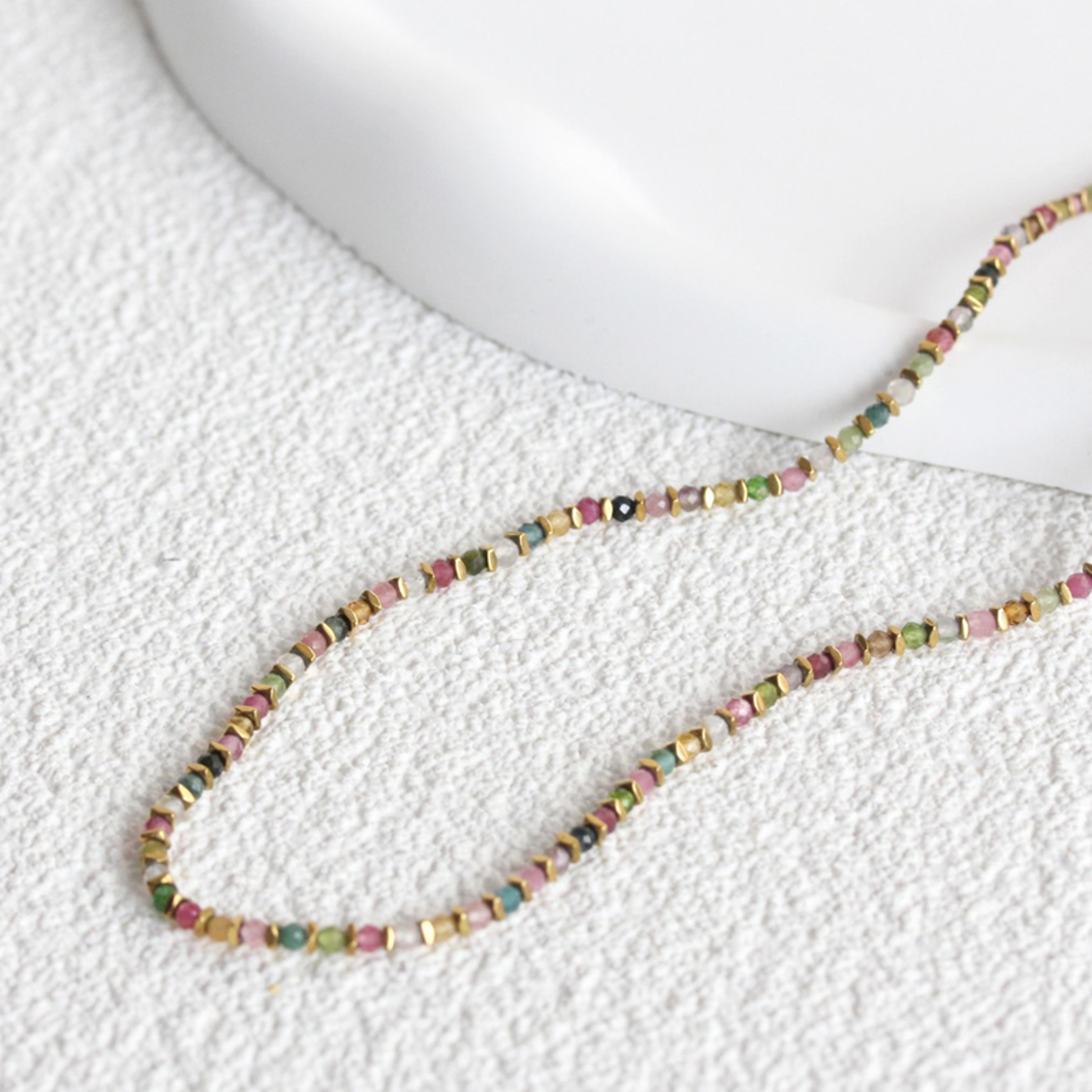 Vintage Natural Stone Necklace Handmade Boho Beaded Choker With Gold Plated Stainless Steel Chain 3
