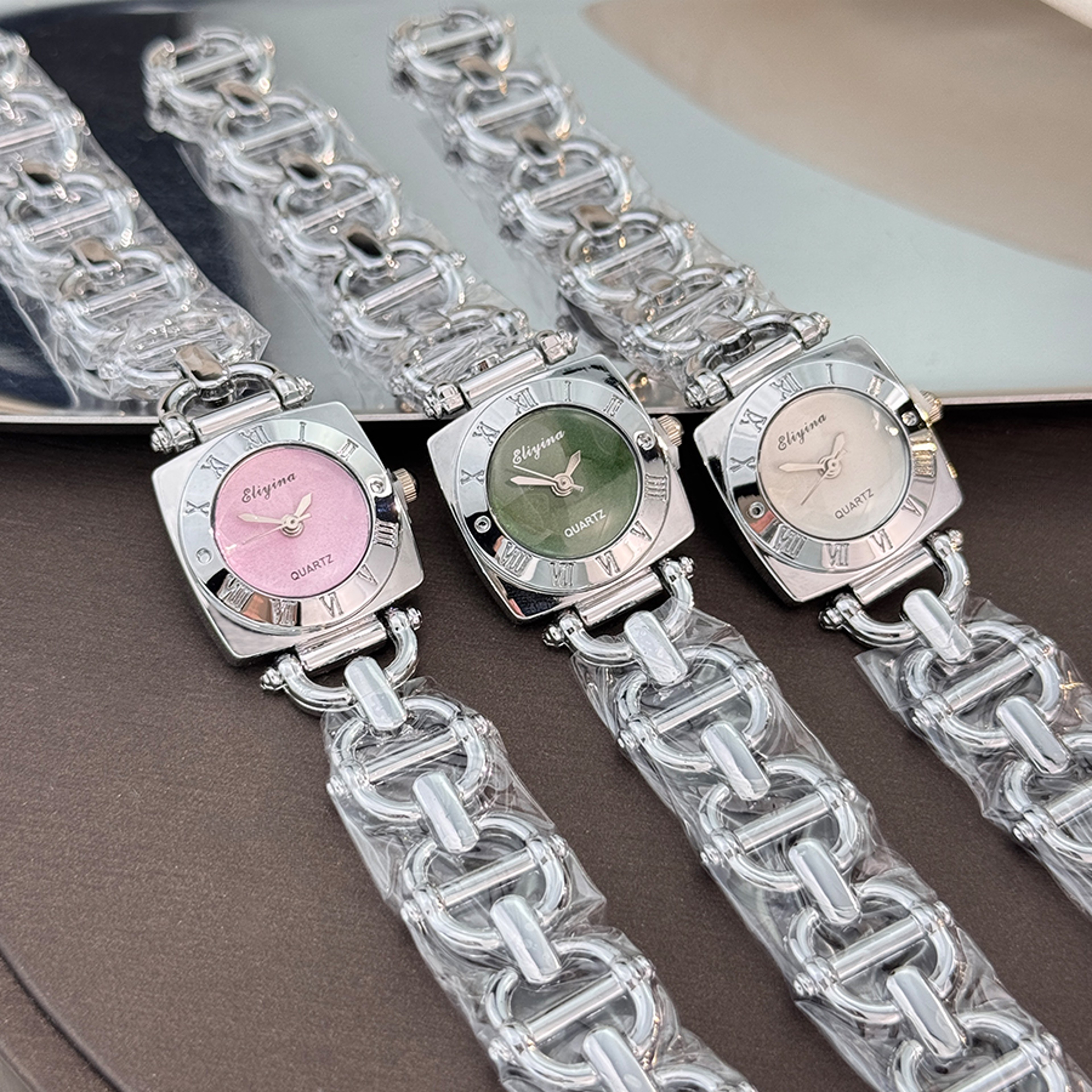 Luxury Womens Square Watch With Skeleton Dial Roman Numerals  Quartz Movement 1