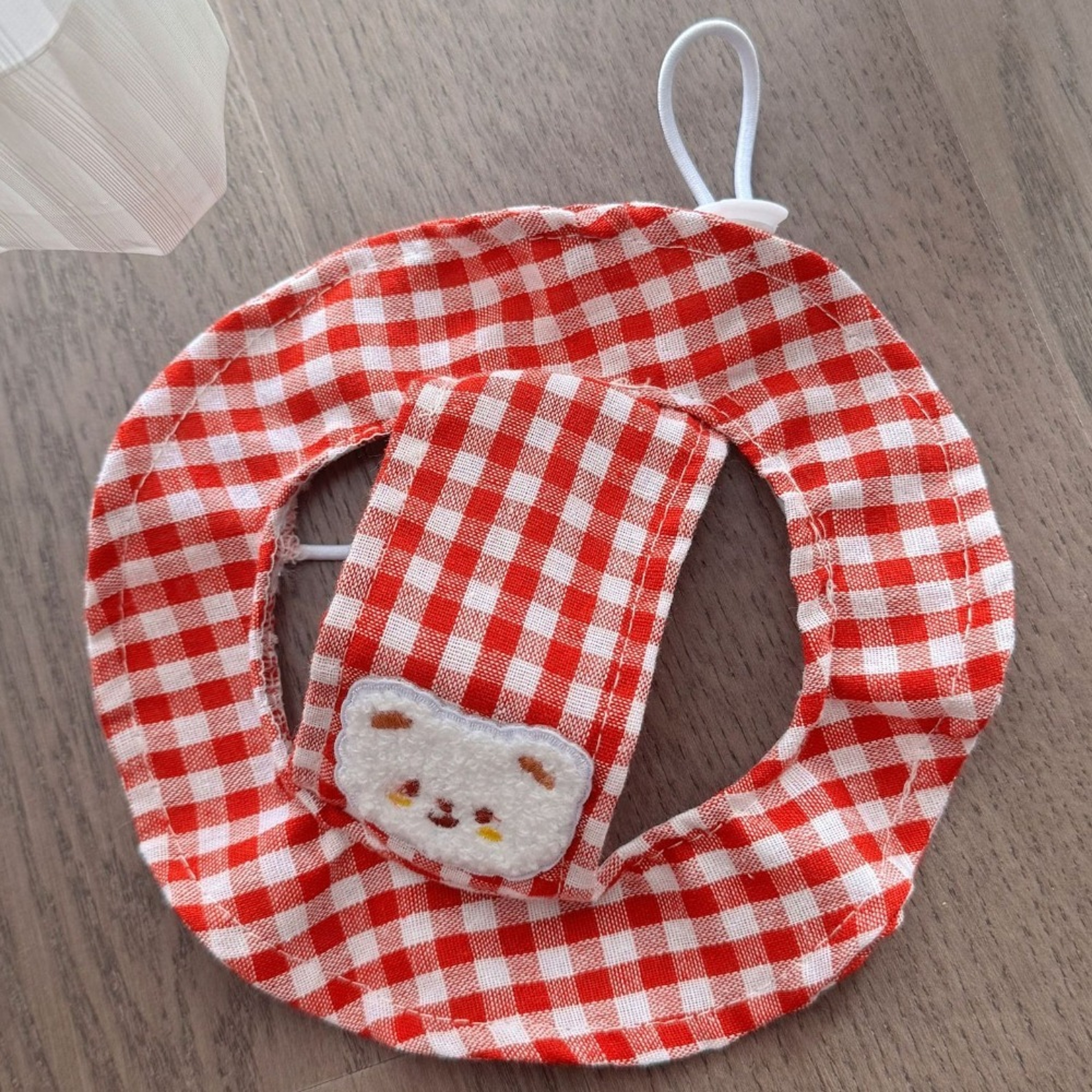Breathable Pet Bucket Hat Adjustable Dog Sun Hat with Ear Holes Plaid Cotton Cap for Dogs & Cats – view 9
