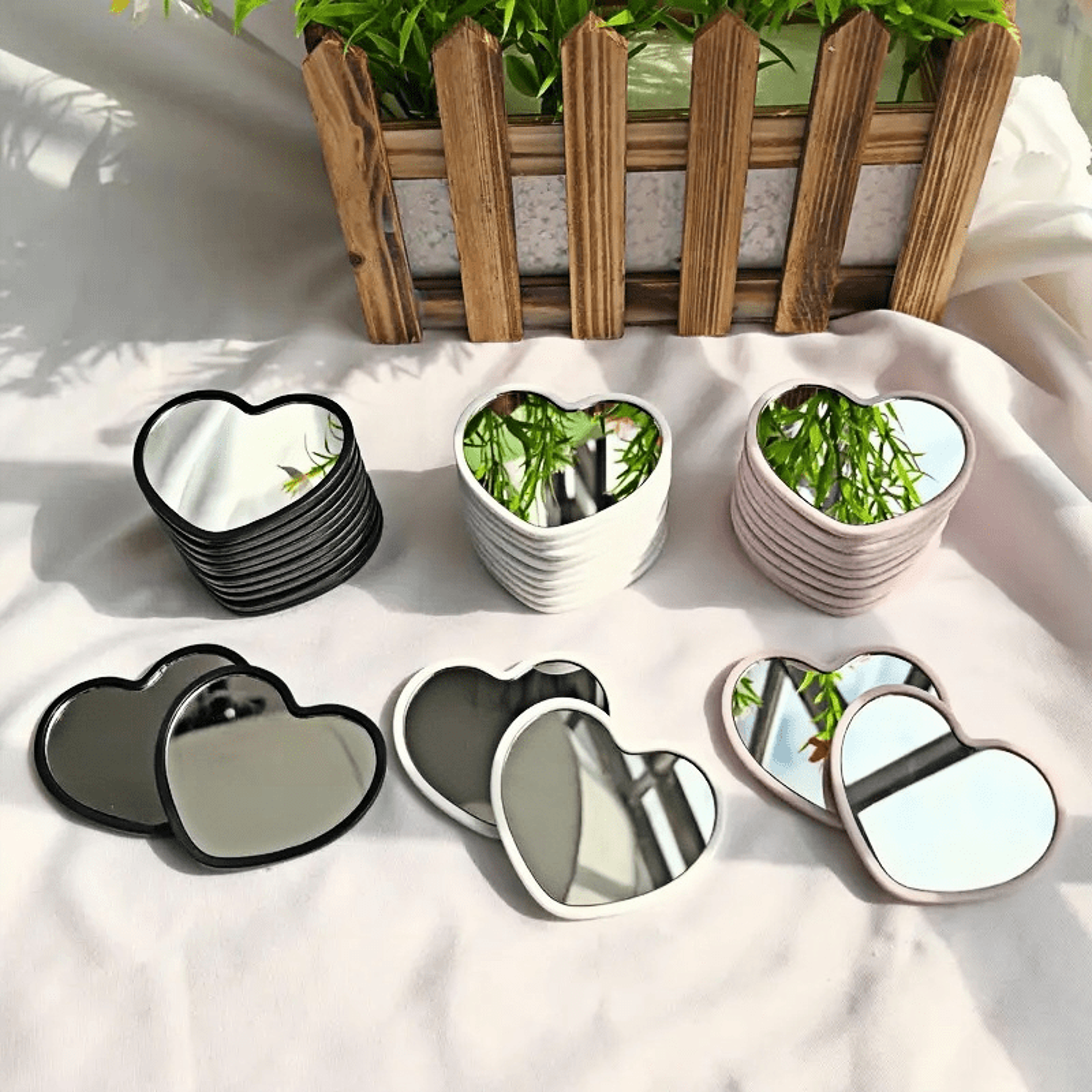 Heart Pocket Makeup Mirror Portable Mini Vanity Mirror Cute Handheld Cosmetic Mirror Gift Set – view 2