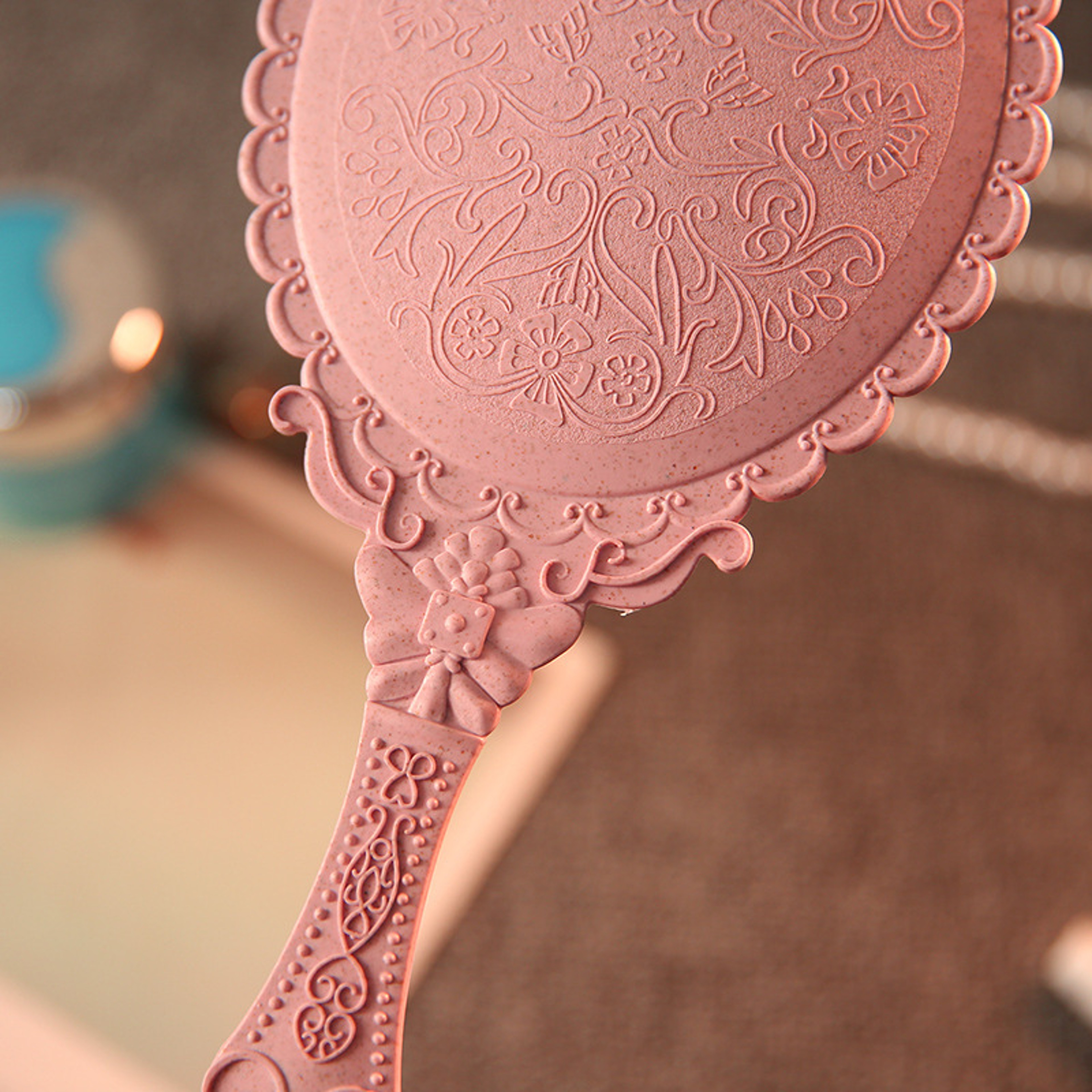 Vintage Handheld Makeup Mirror Elegant Handheld Makeup Mirror with European Antique Vanity Design – view 3