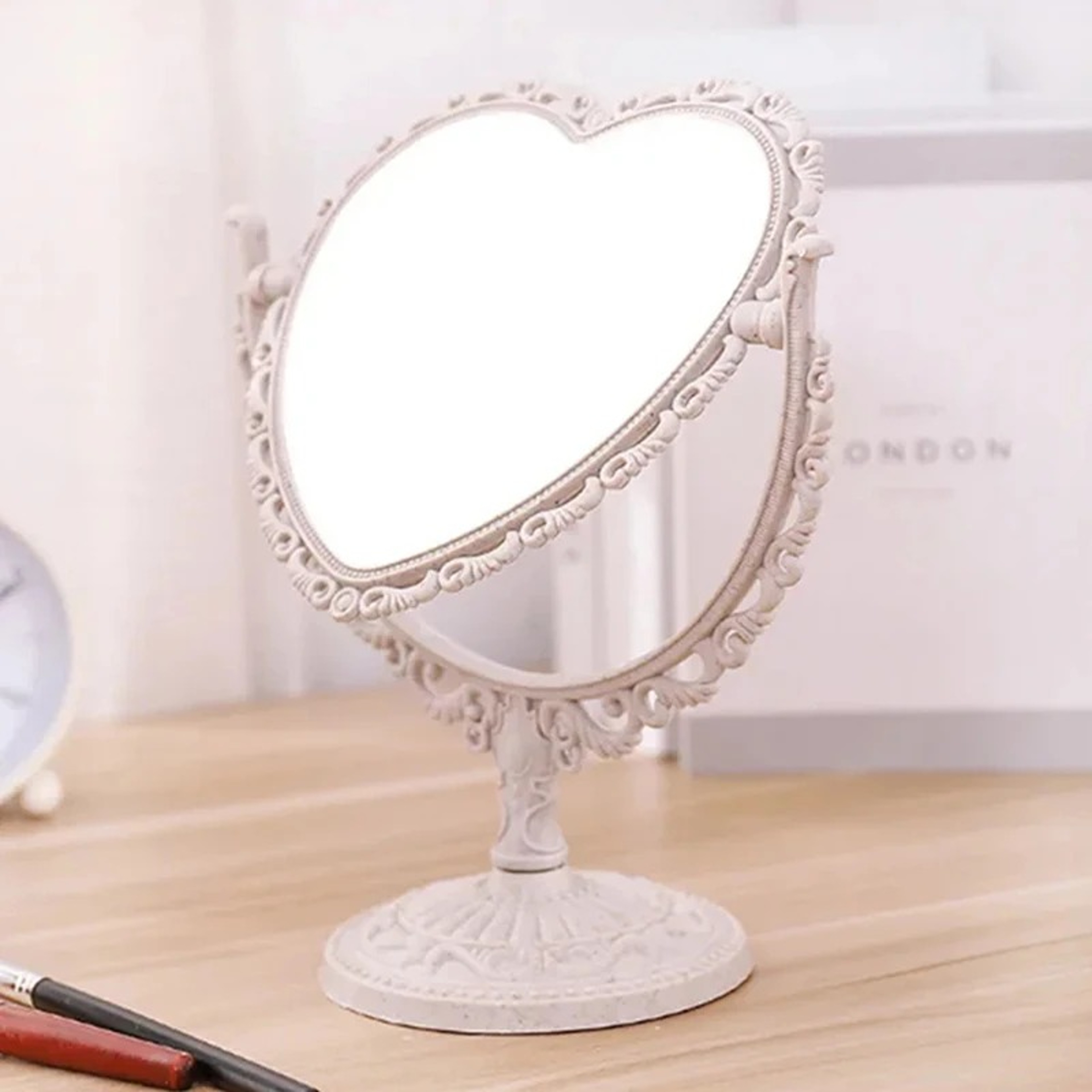 Heart Makeup Mirror Double Sided Desktop Vanity Mirror with Stable Metal Base for Women – view 3