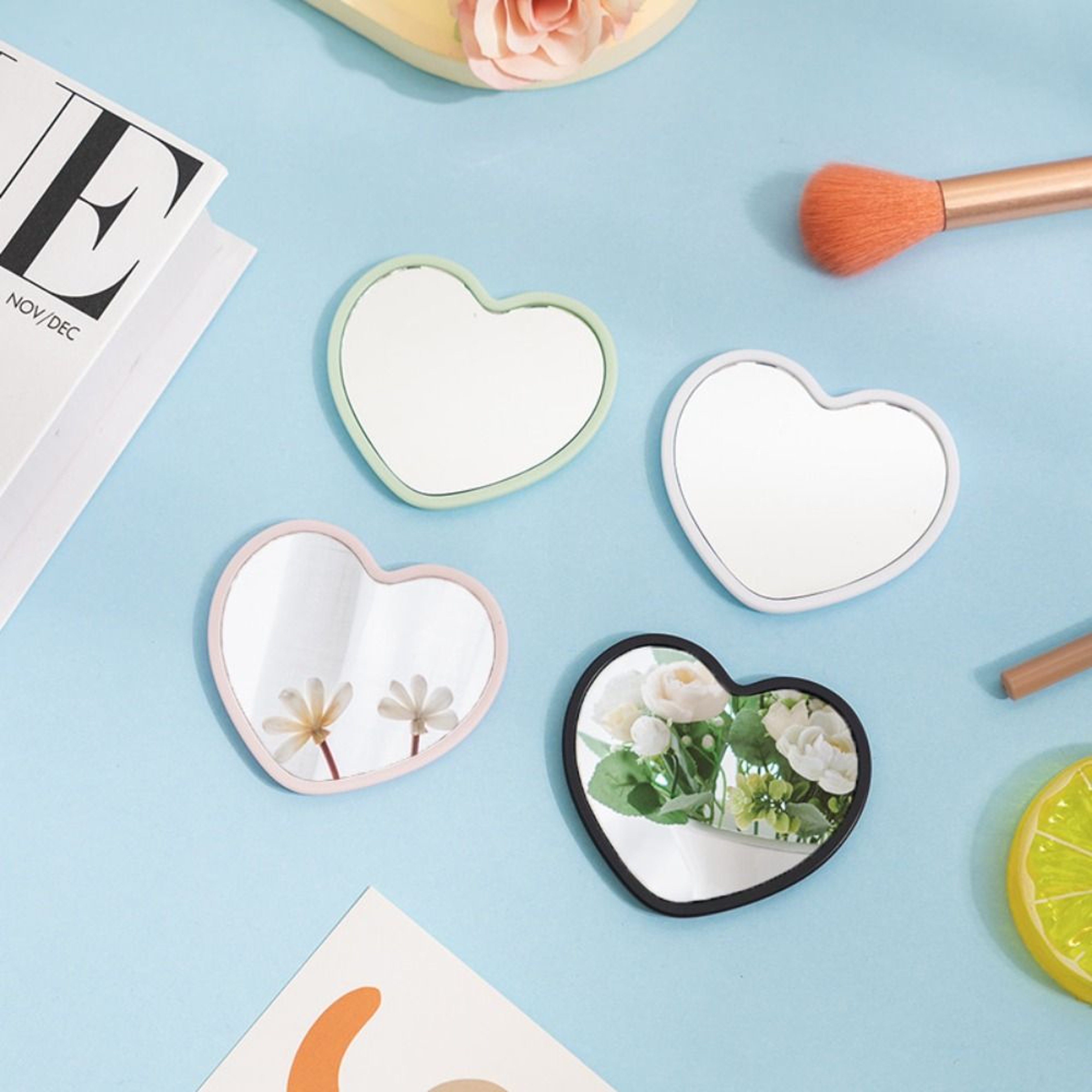 Heart Handheld Mirror Portable Makeup Mirror Cute Pocket Beauty Mirror for Travel & Daily Touch-Ups – view 4
