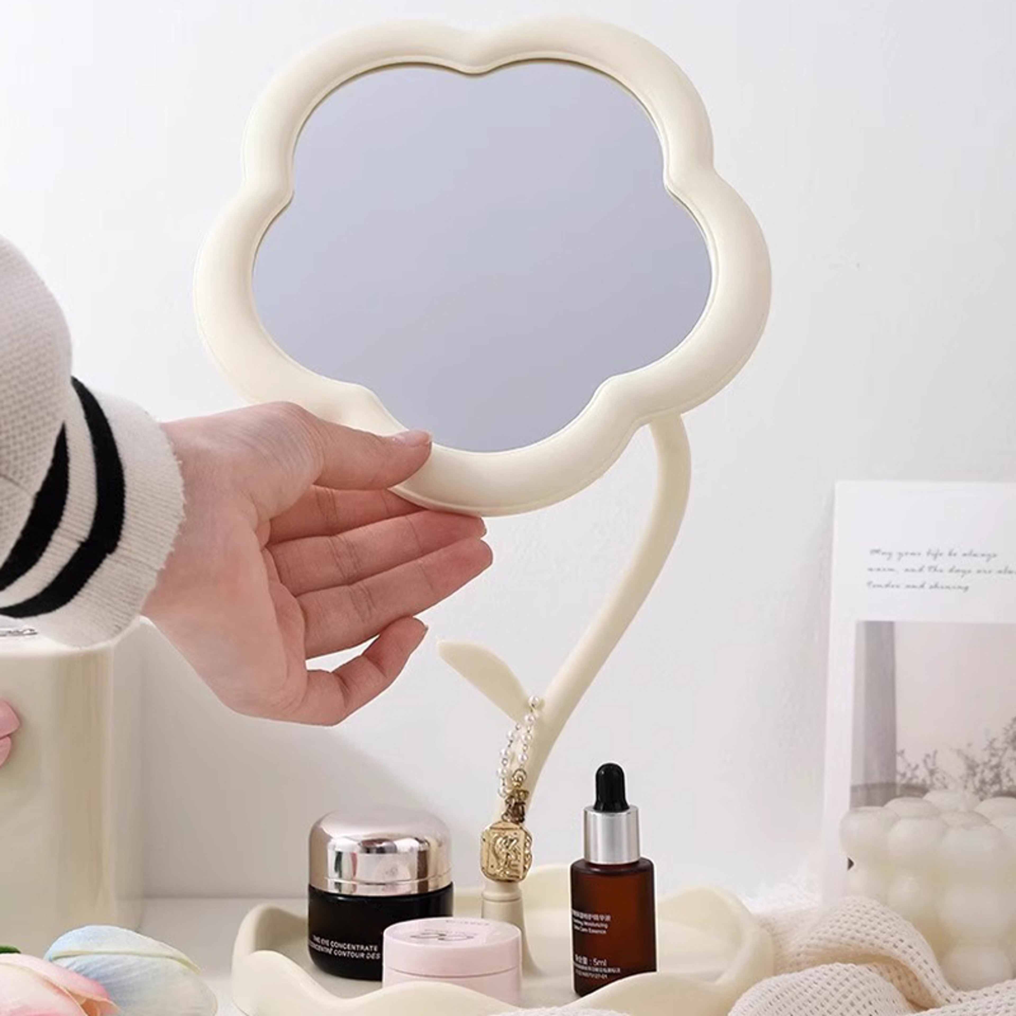 Sunflower Makeup Mirror Desktop Vanity Mirror Cute Tabletop Decorative Mirror For Bedroom Dorm Dres 4