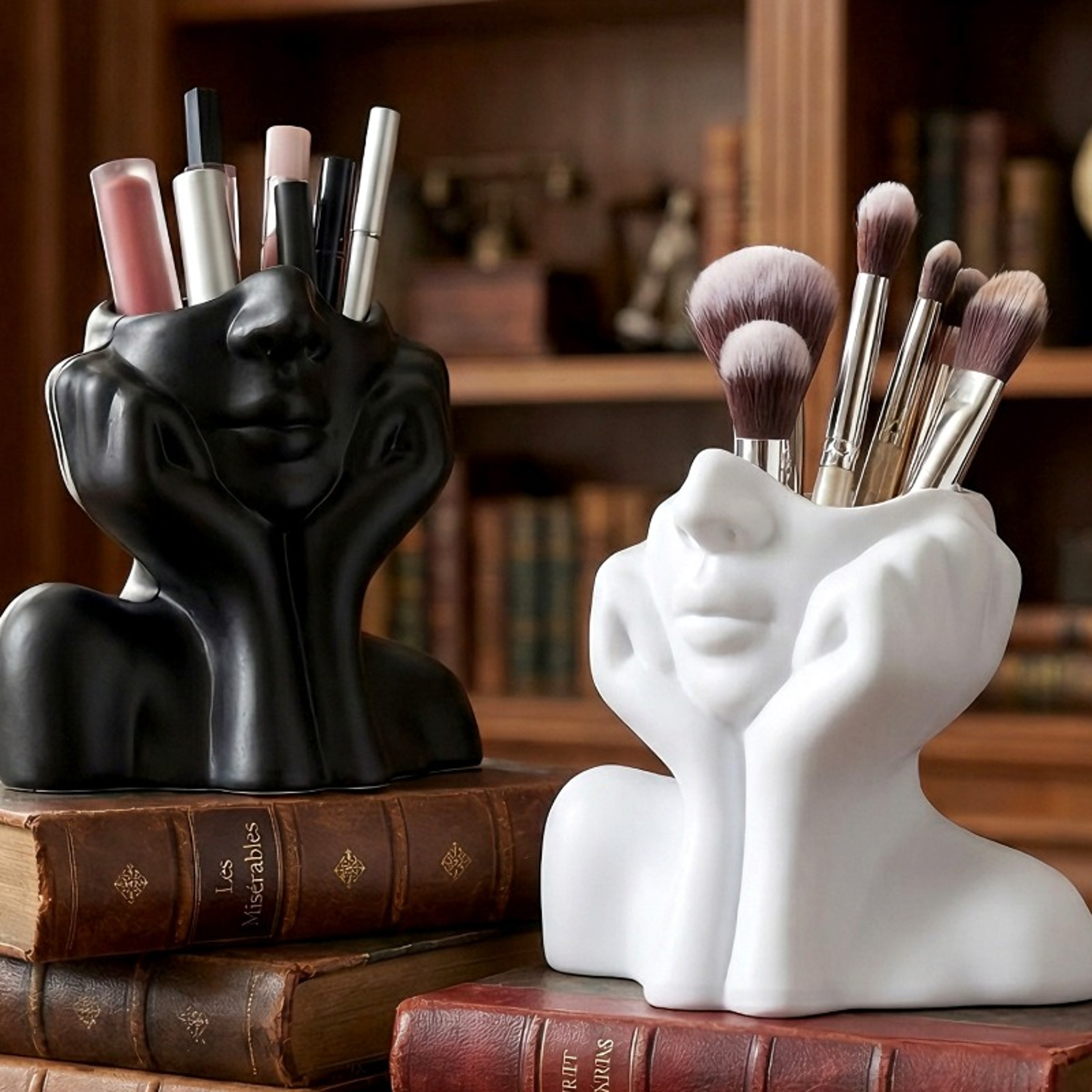 Face Shape Makeup Brush Holder Artistic Vanity Organizer and Desk Pen Holder – view 1