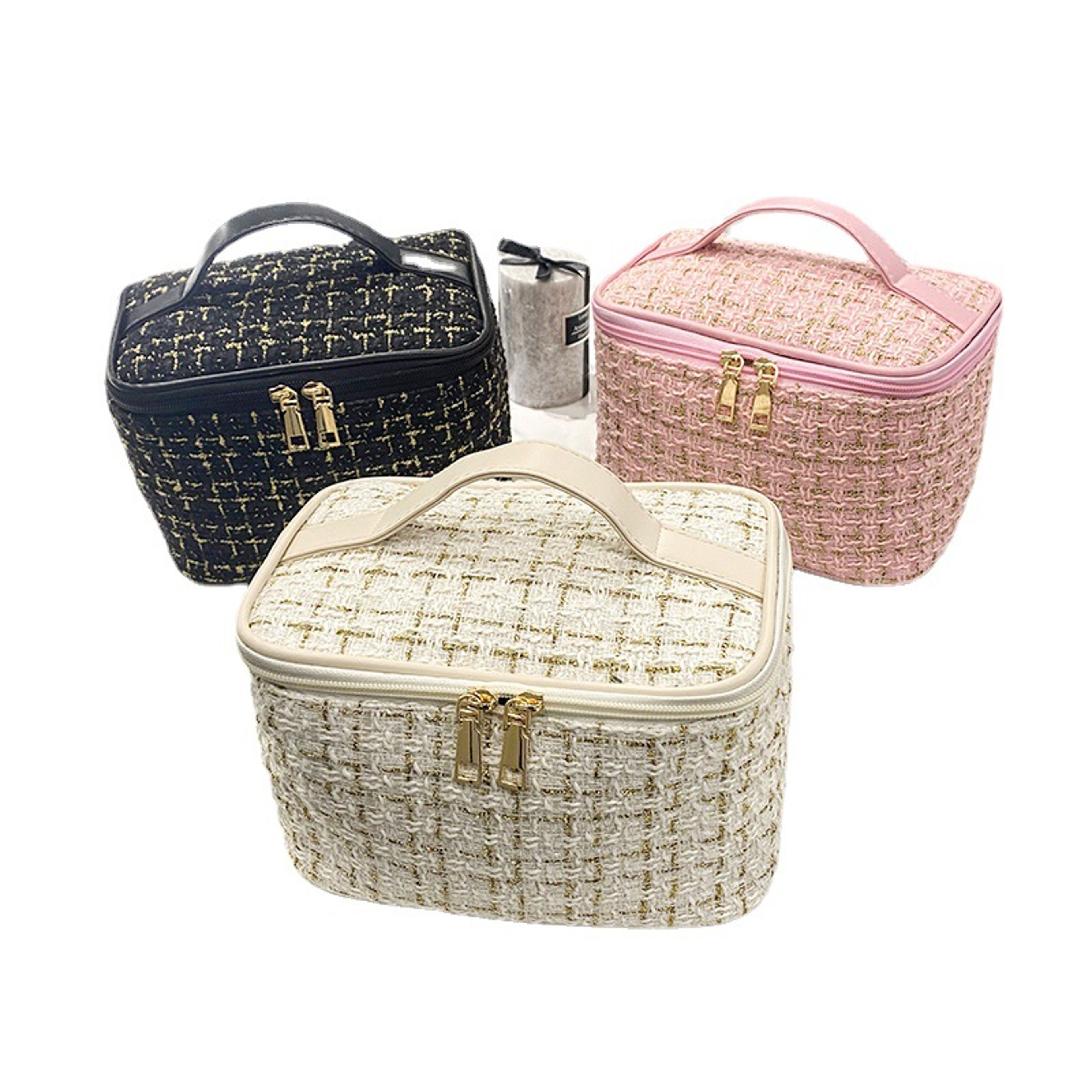 Large Capacity Travel Makeup Bag Portable Cosmetic And Toiletry Organizer 0