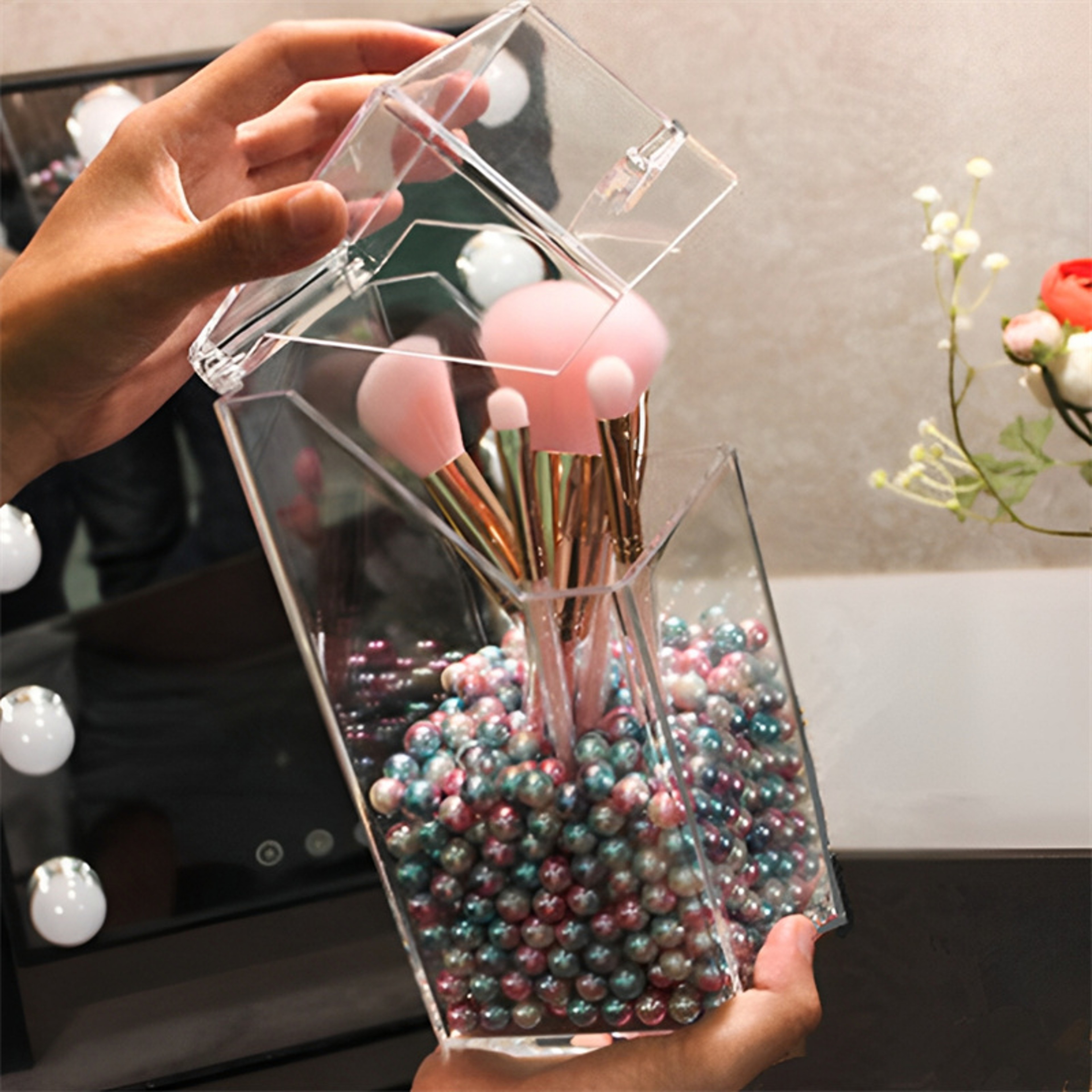 Transparent Acrylic Makeup Brush Holder With Flip Top Dustproof Organizer 2