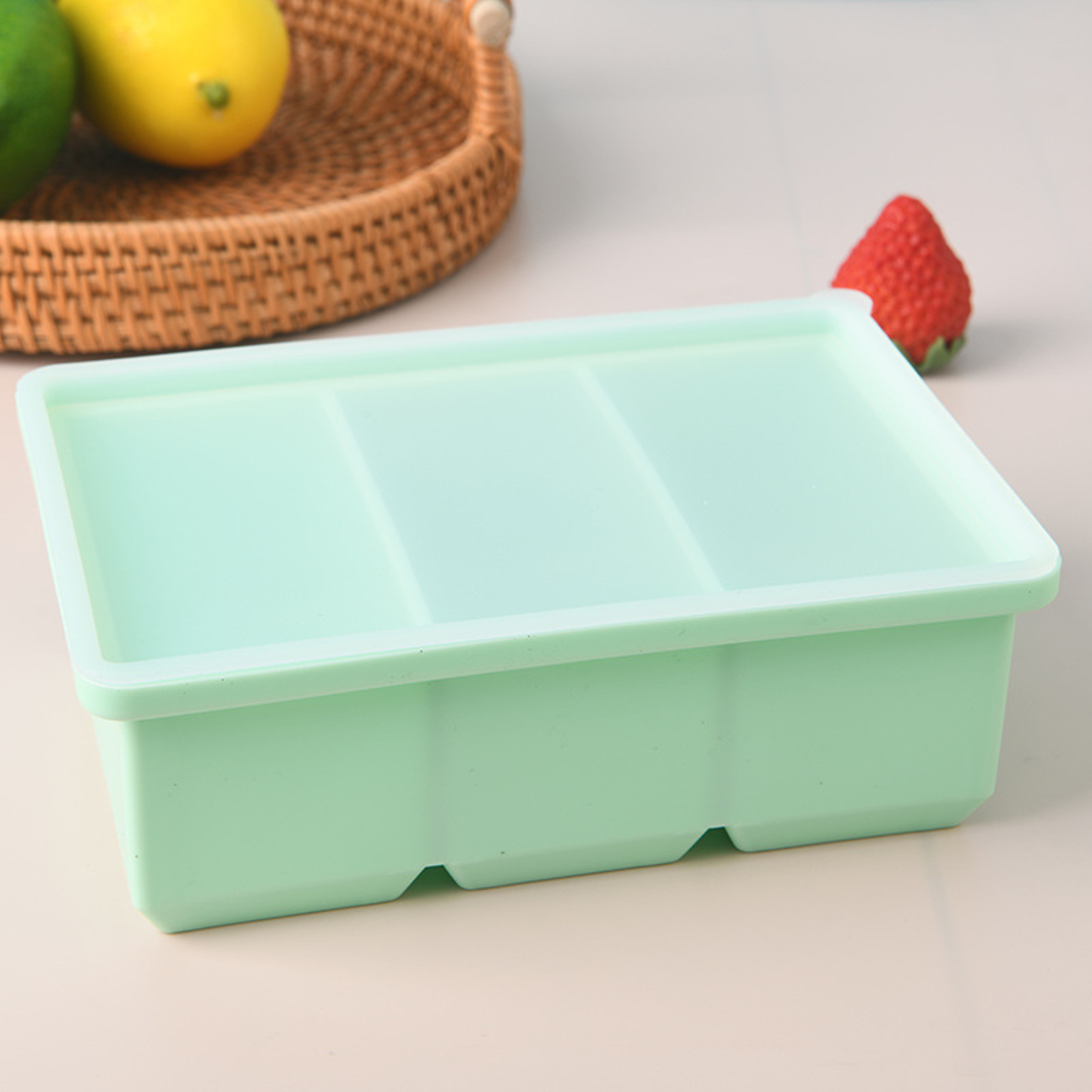 Extra Large 3 Compartment Silicone Freezer Tray With Lid For Soup Meal Prep 7