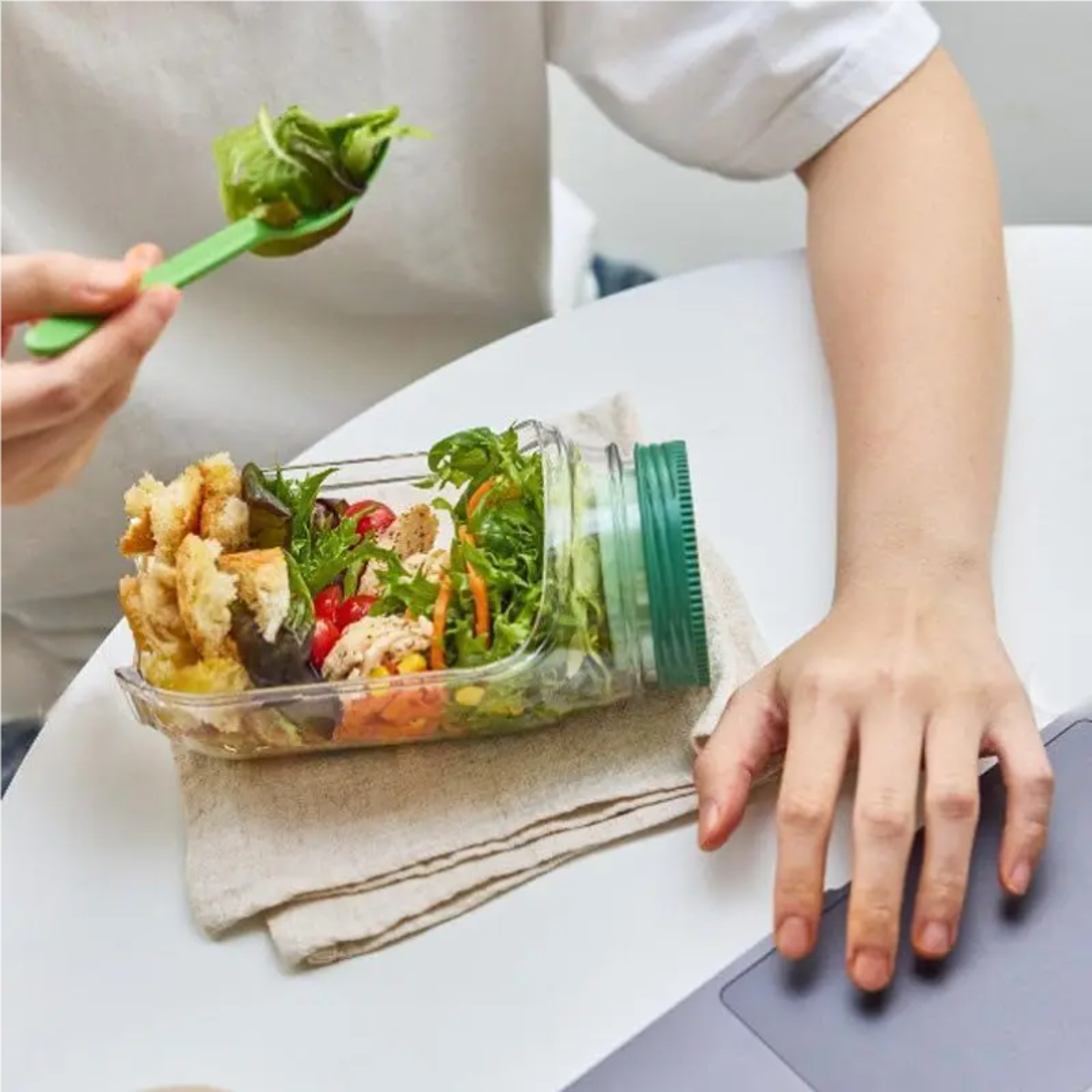 Portable Salad Pod Meal Prep Container with Freshness Separating Design – view 5