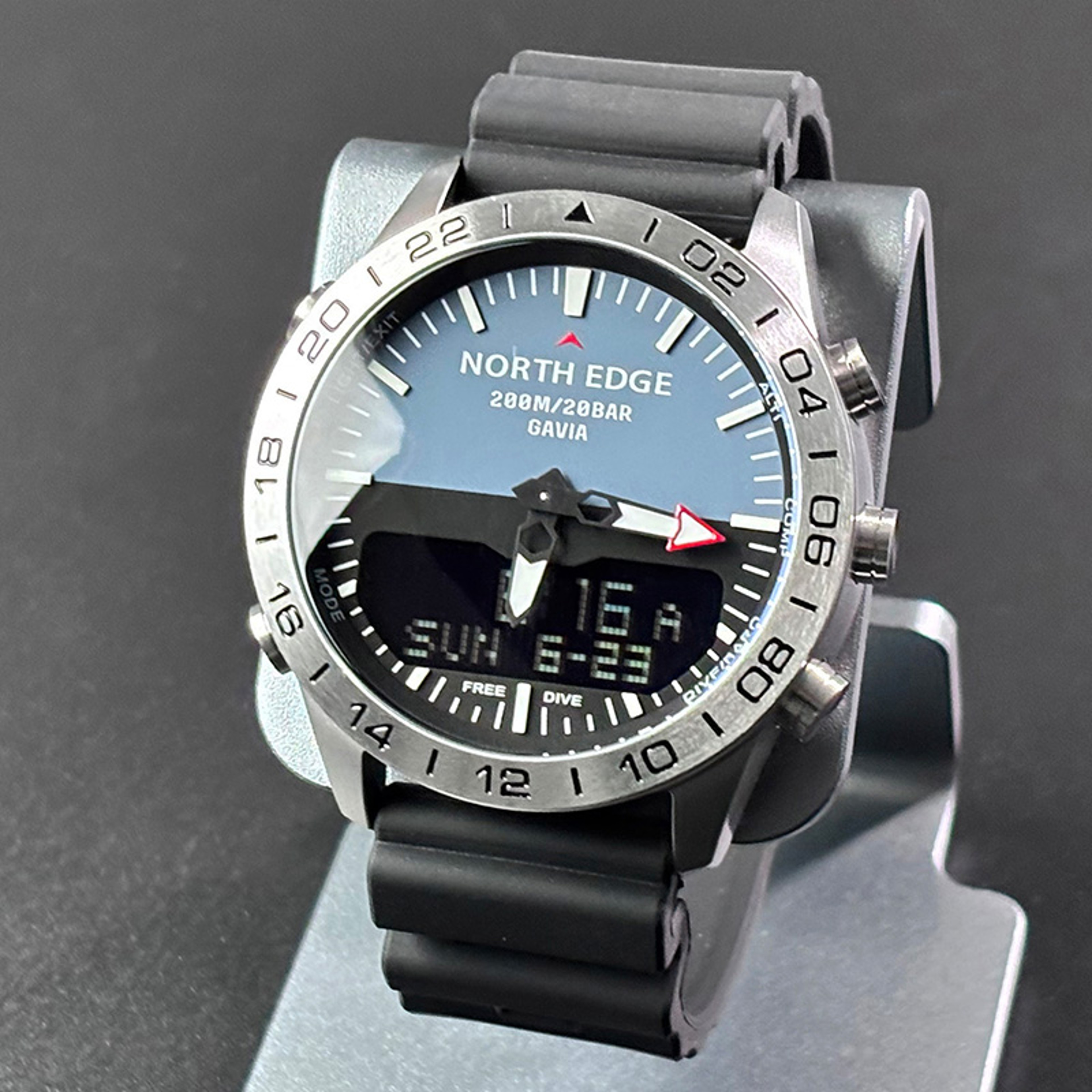 Mens 200M Waterproof Dive Watch With Compass Altimeter Barometer 2