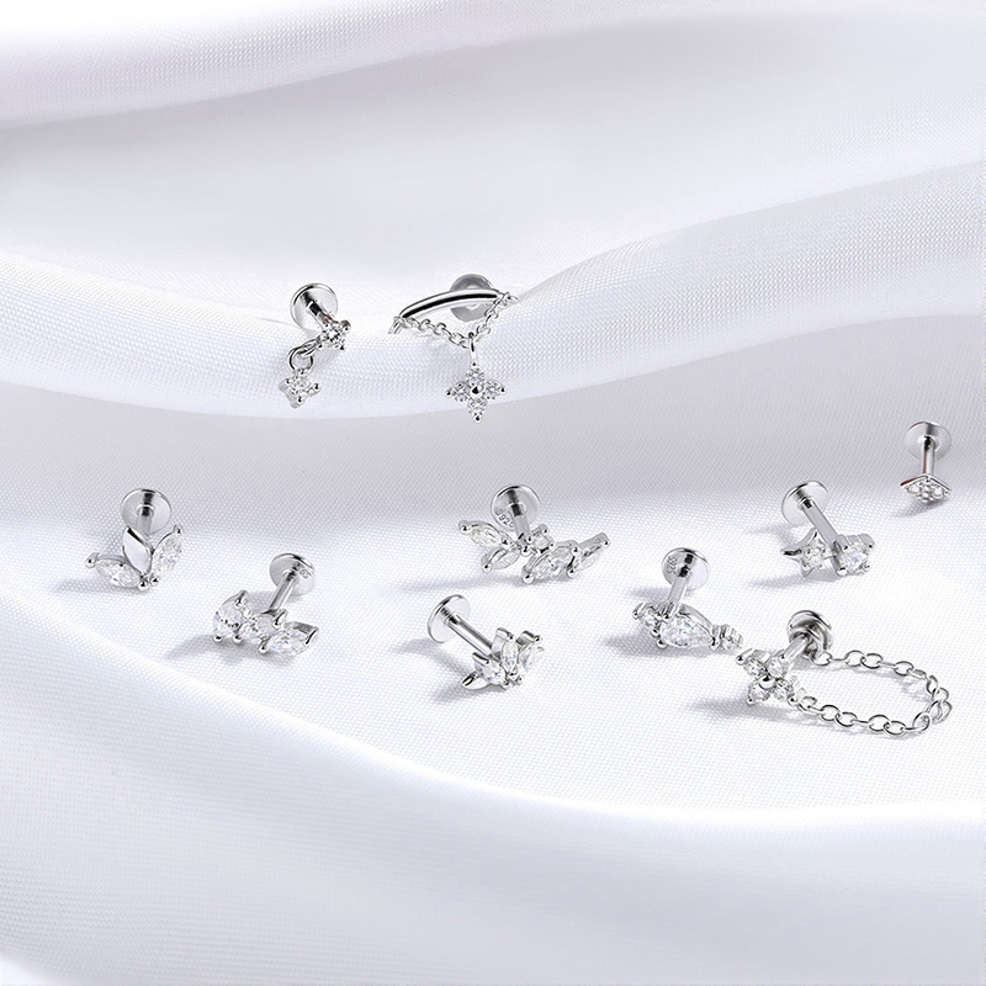 D Color VVS1 Moissanite Flat Back Stud Earring In S925 Sterling Silver 5