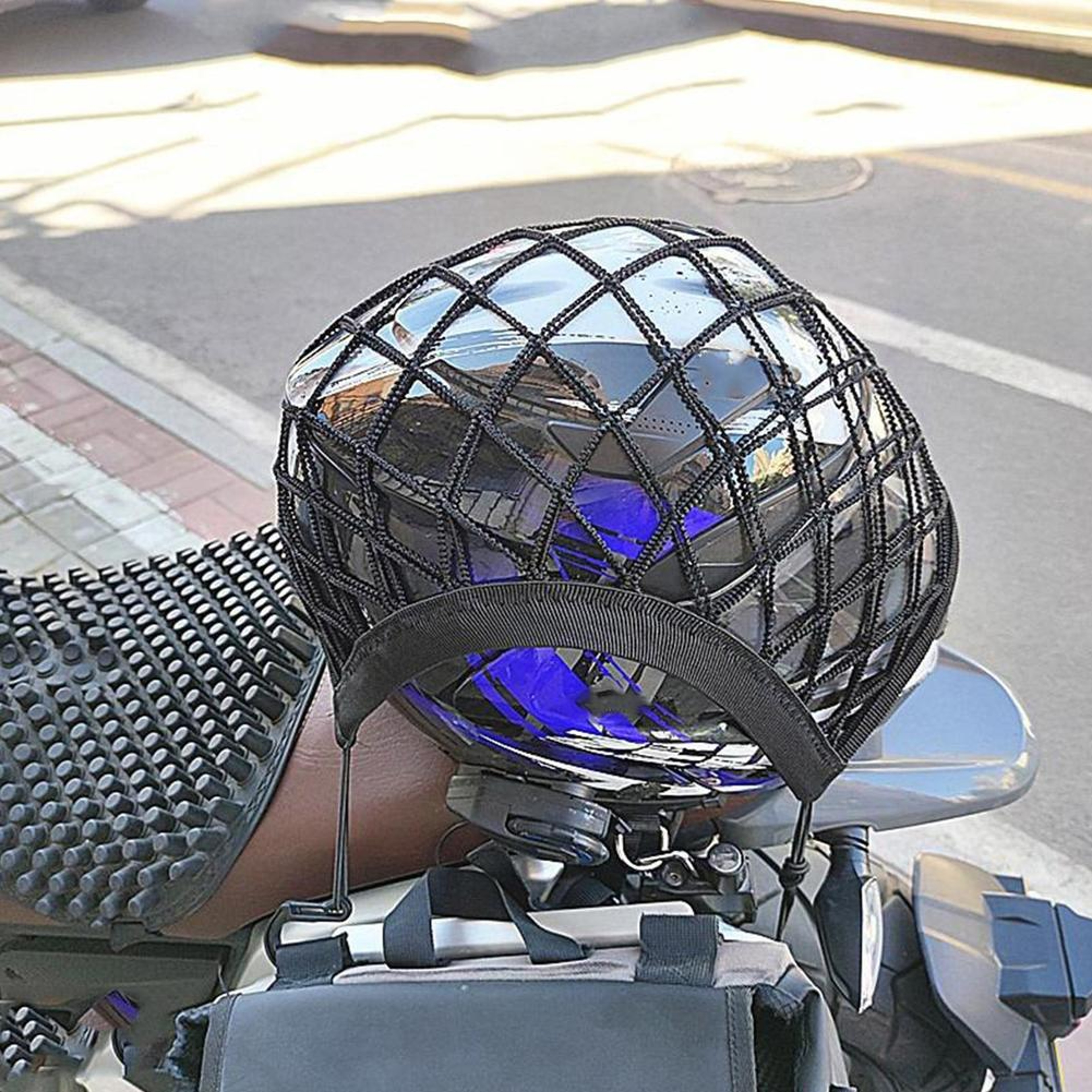 2PCS Motorcycle Cargo Net Elastic Helmet Luggage Net with Hooks – view 2