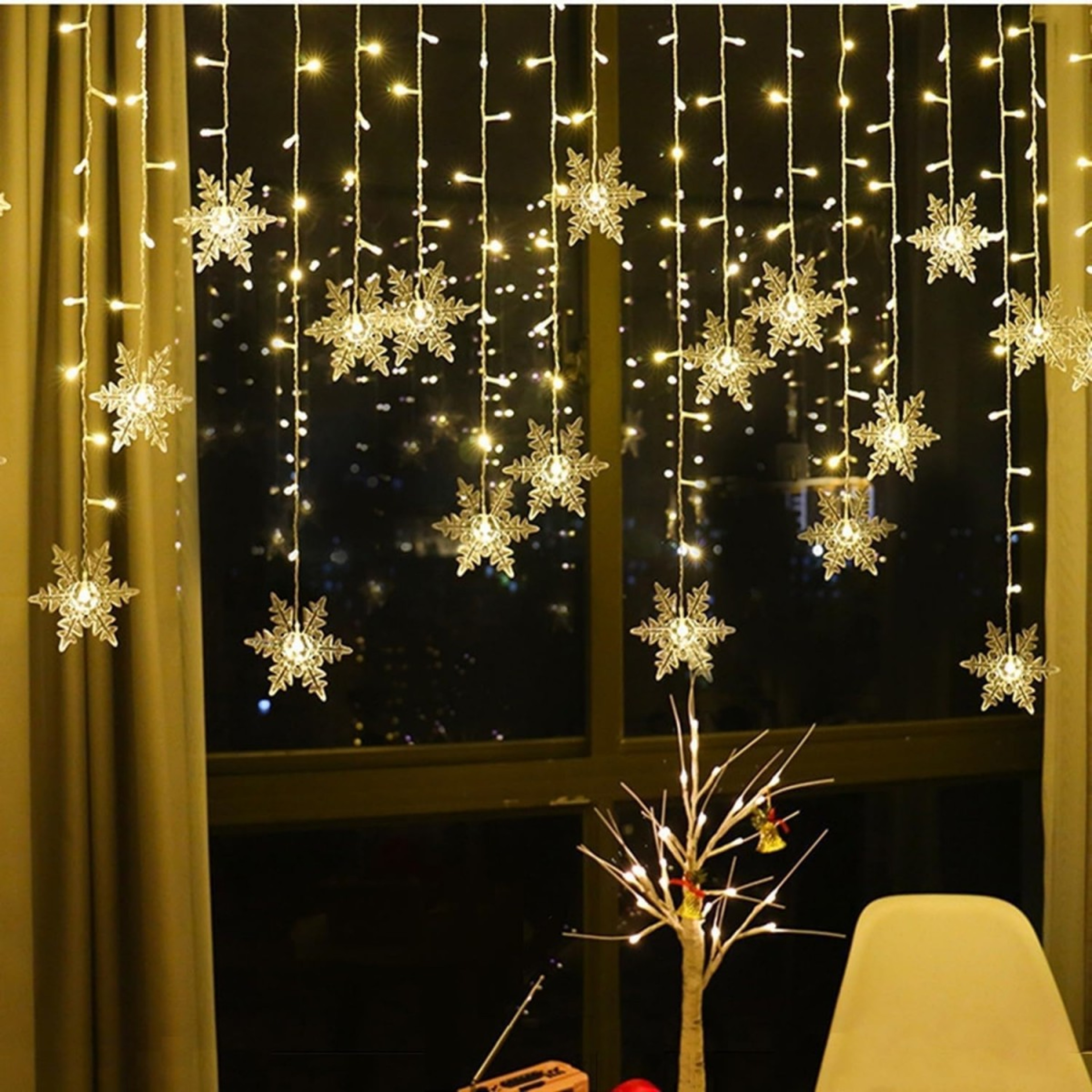 96 LED Solar Snowflake Curtain Lights Waterproof Christmas Outdoor Decor 2