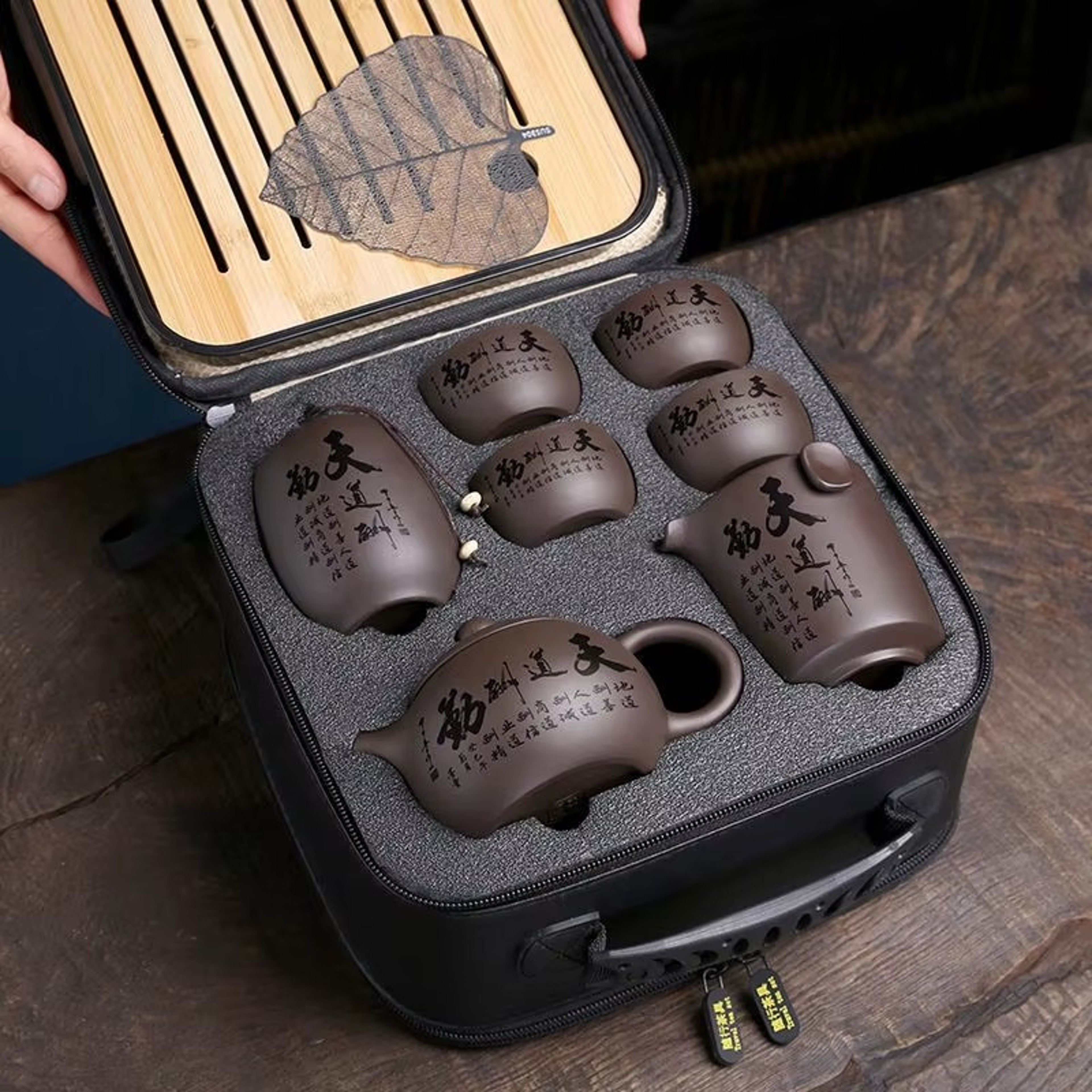 Portable Ceramic Kung Fu Tea Set With Gaiwan Tea Cups And Travel Bag 5