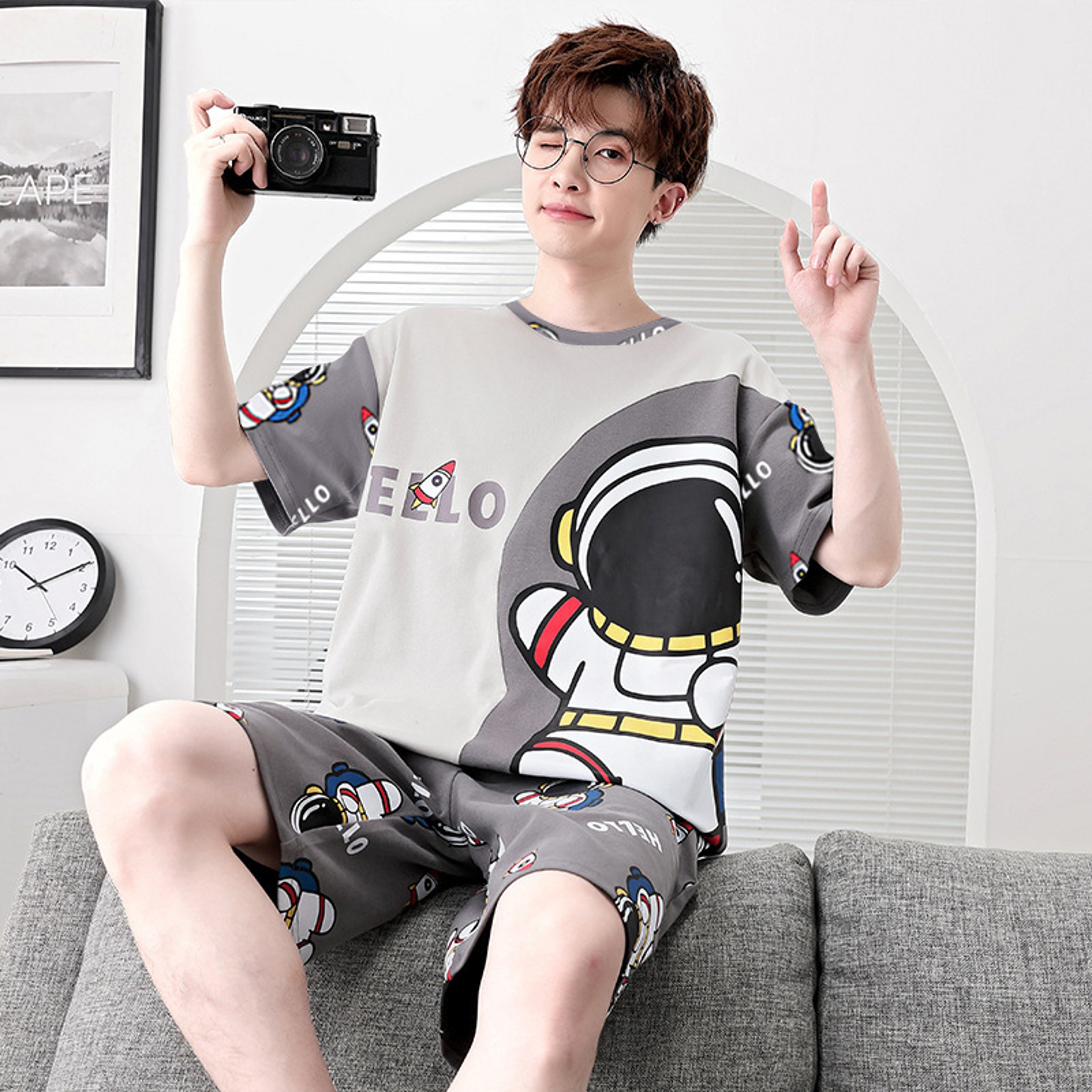 Men's 2 Piece Short Sleeve Pajama Set with Striped Cartoon Bear Design – view 10