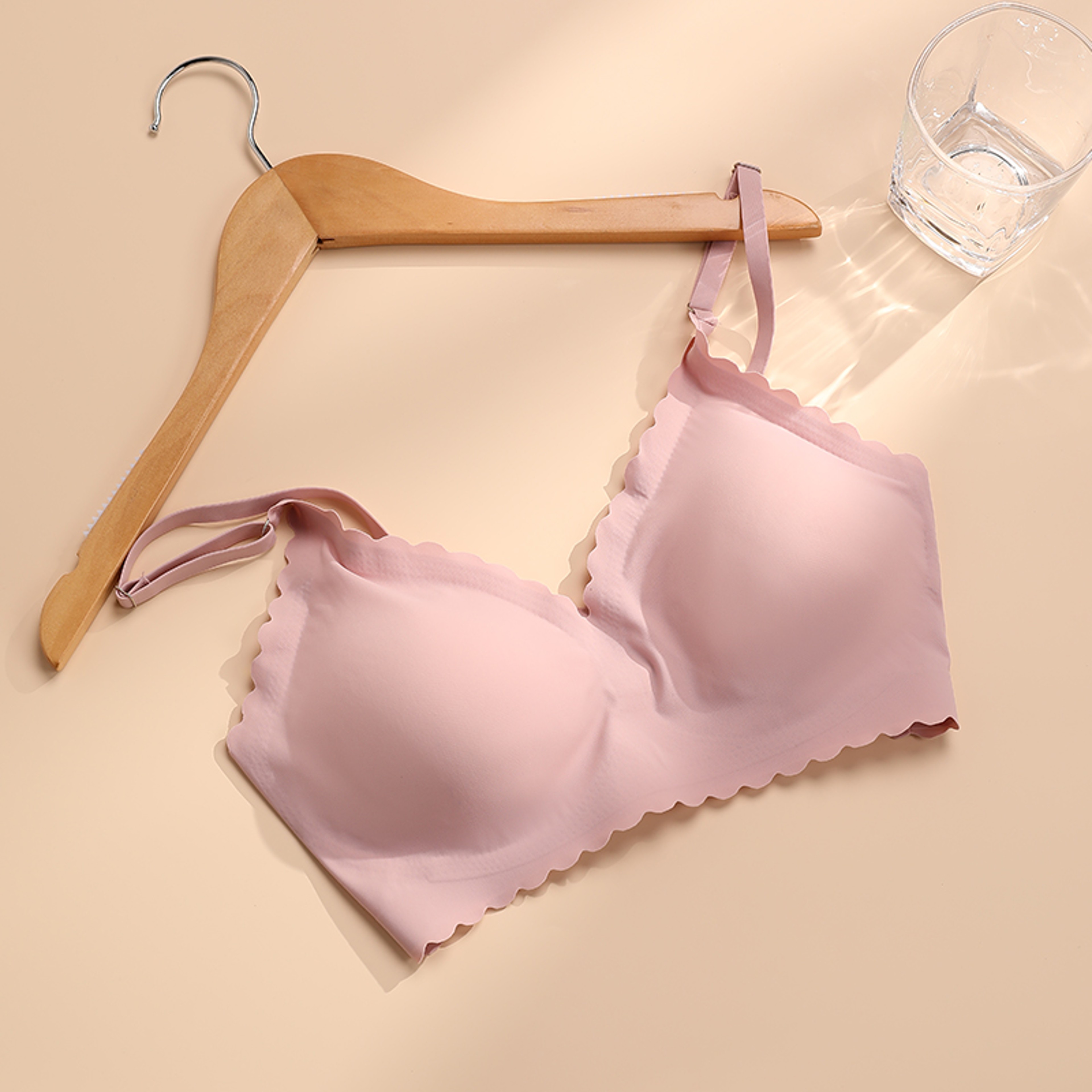 Seamless Wire Free Full Cup Bra with Adjustable Straps and Thin Mold Cups – view 5