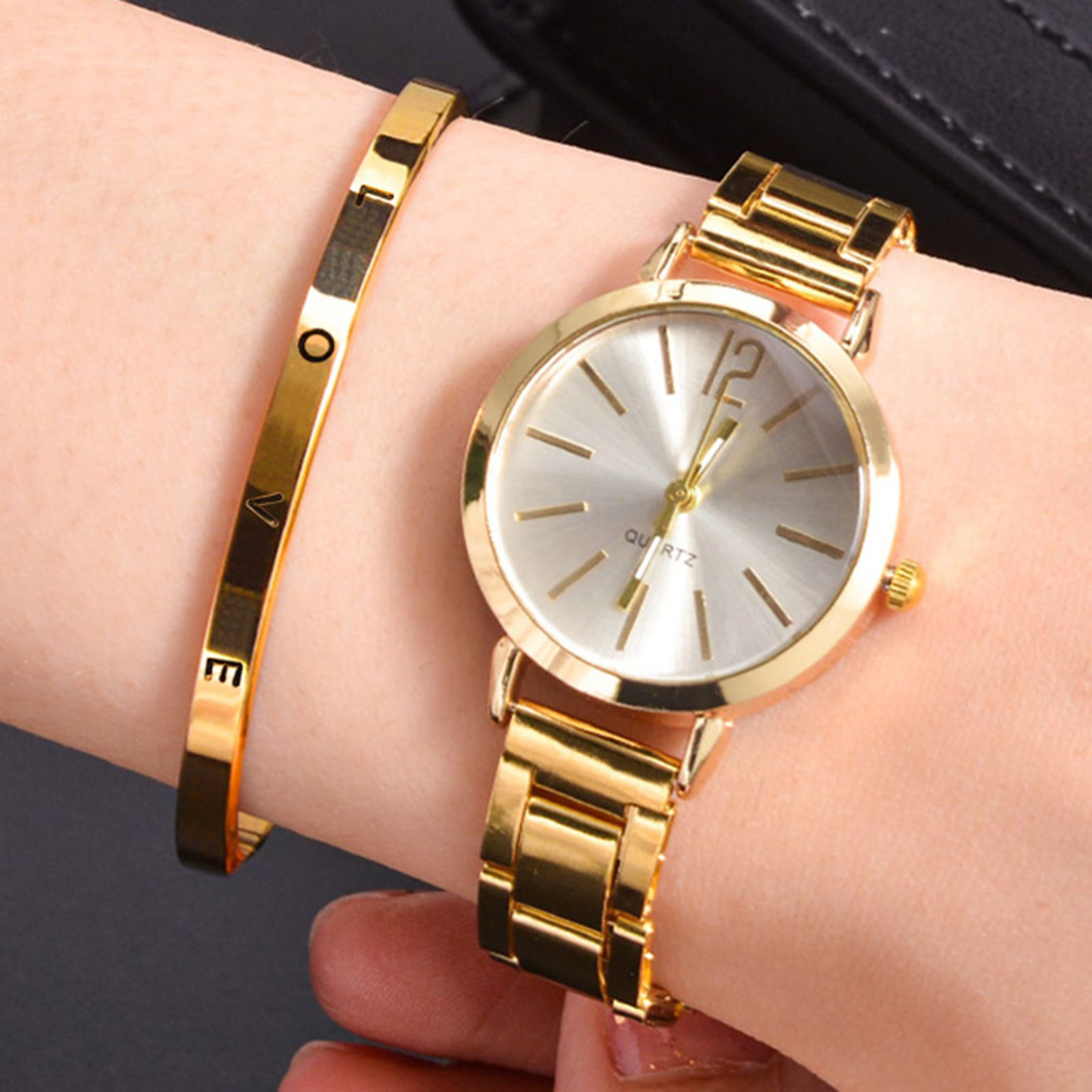 2 Piece Womens Quartz Watch And Bracelet Set With Small Round Dial And Stainless Steel Band 8