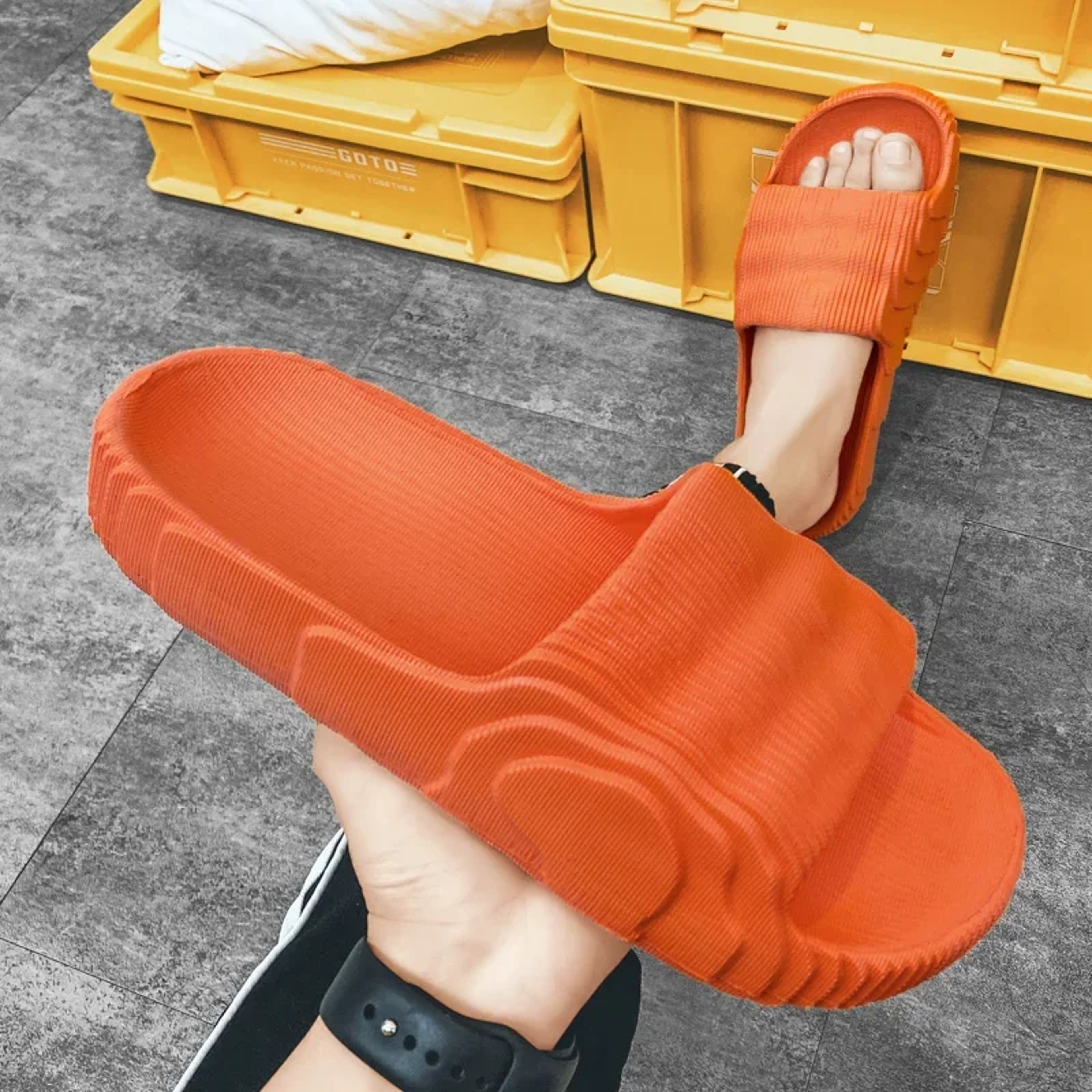 Men's Soft EVA Clog Slippers with Skid-Proof Sole and Low Heel – view 7