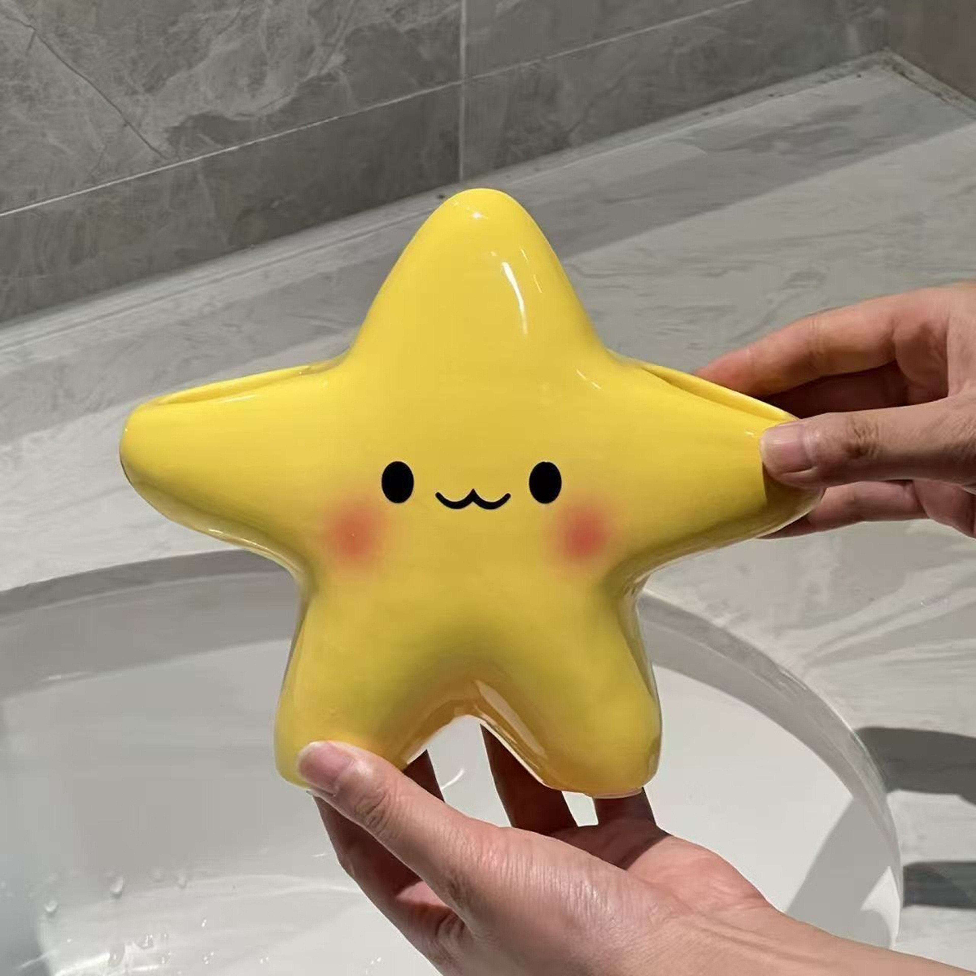Star Shaped Toothbrush Holder Freestanding Bathroom Organizer With Cute Face Design 5