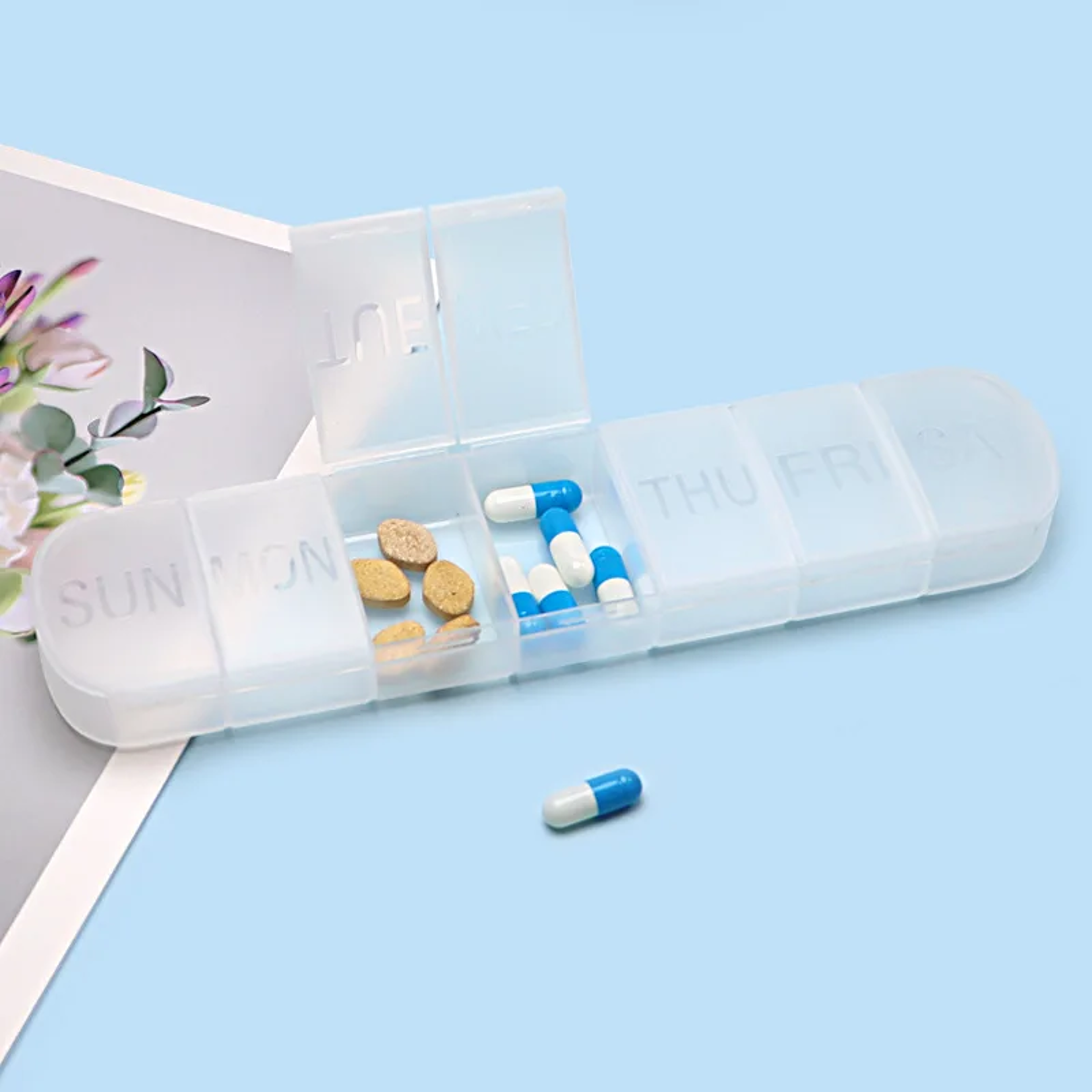 7 Compartment Weekly Pill Organizer Portable Tablet Storage Case 3