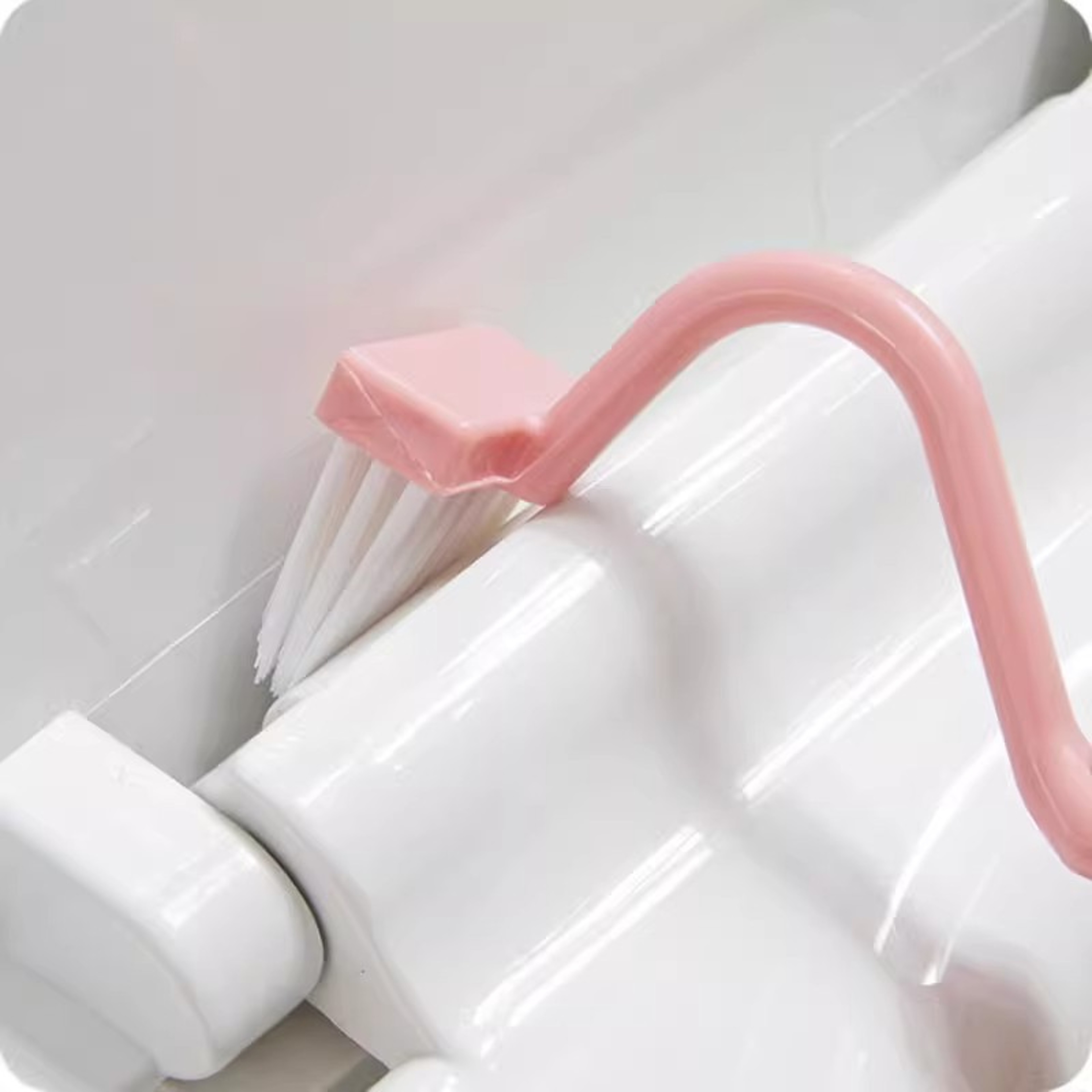 Curved Toilet Brush With Long Handle For Deep Bathroom Cleaning 4