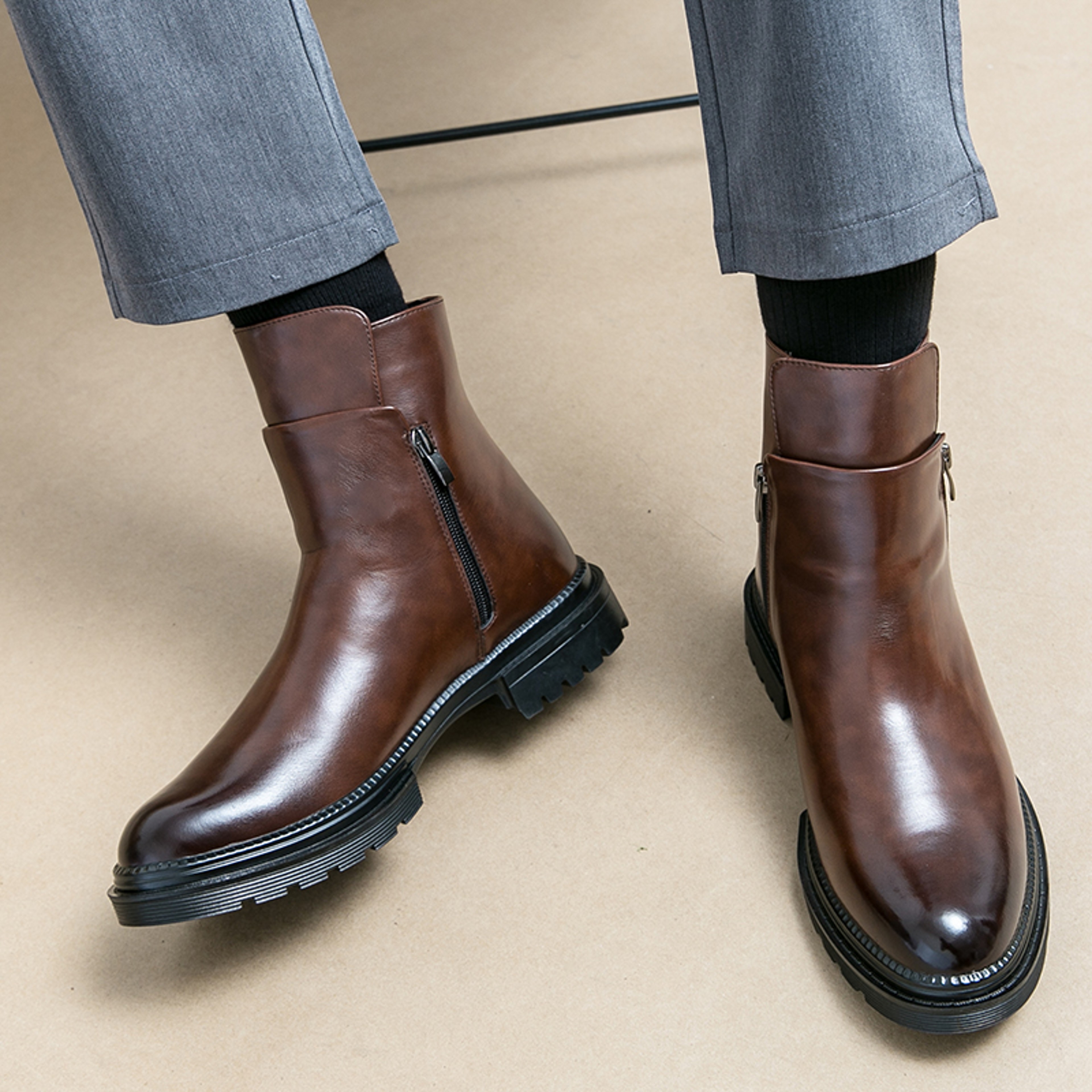 Mens Waterproof Leather Chelsea Boots With Zipper Closure And Low Heel 3