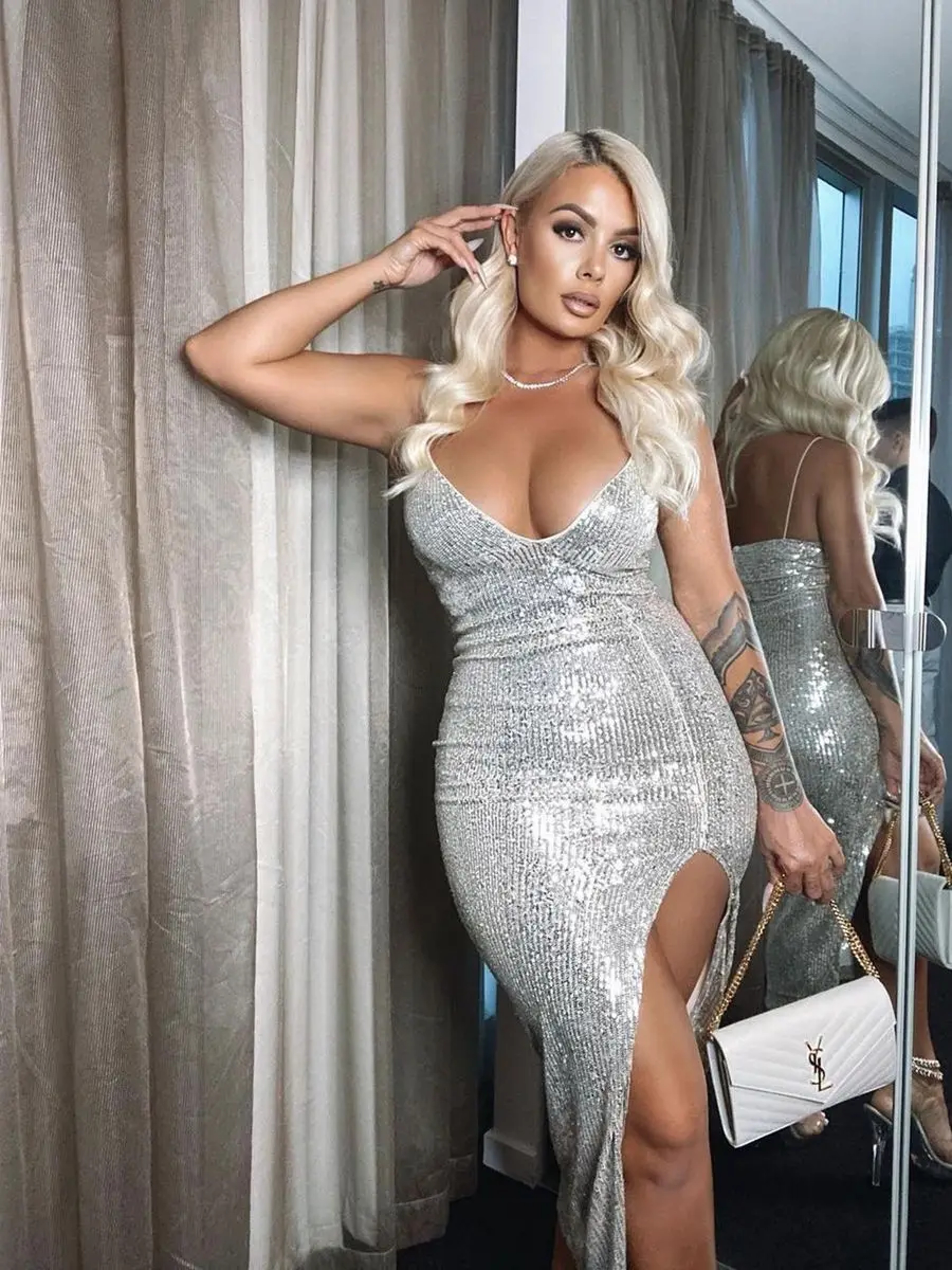Women's Silver Sequin Bodycon Evening Dress with Deep V-Neck and High Slit – view 5