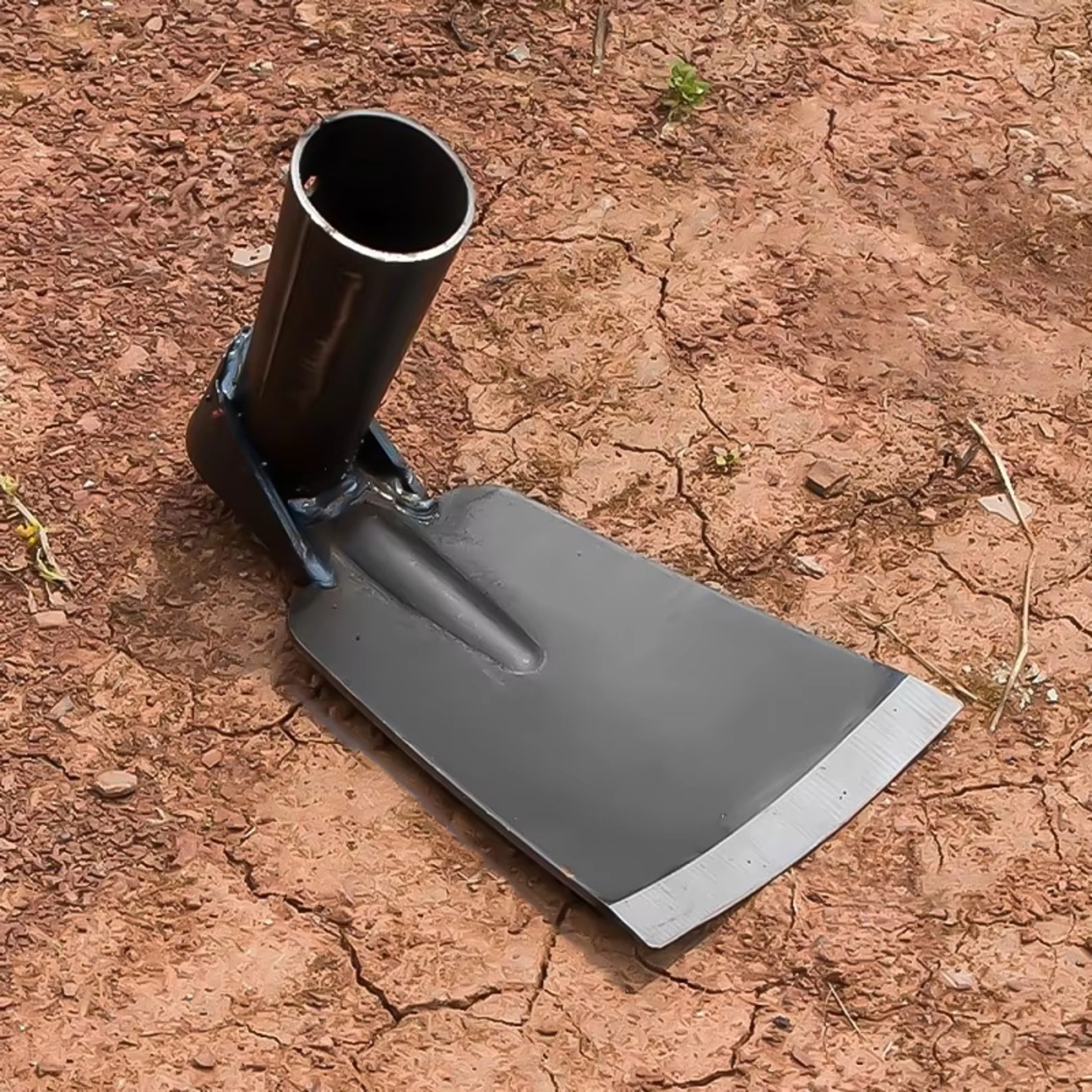 Small Garden Hoe For Soil Digging And Planting Vegetables And Flowers 5
