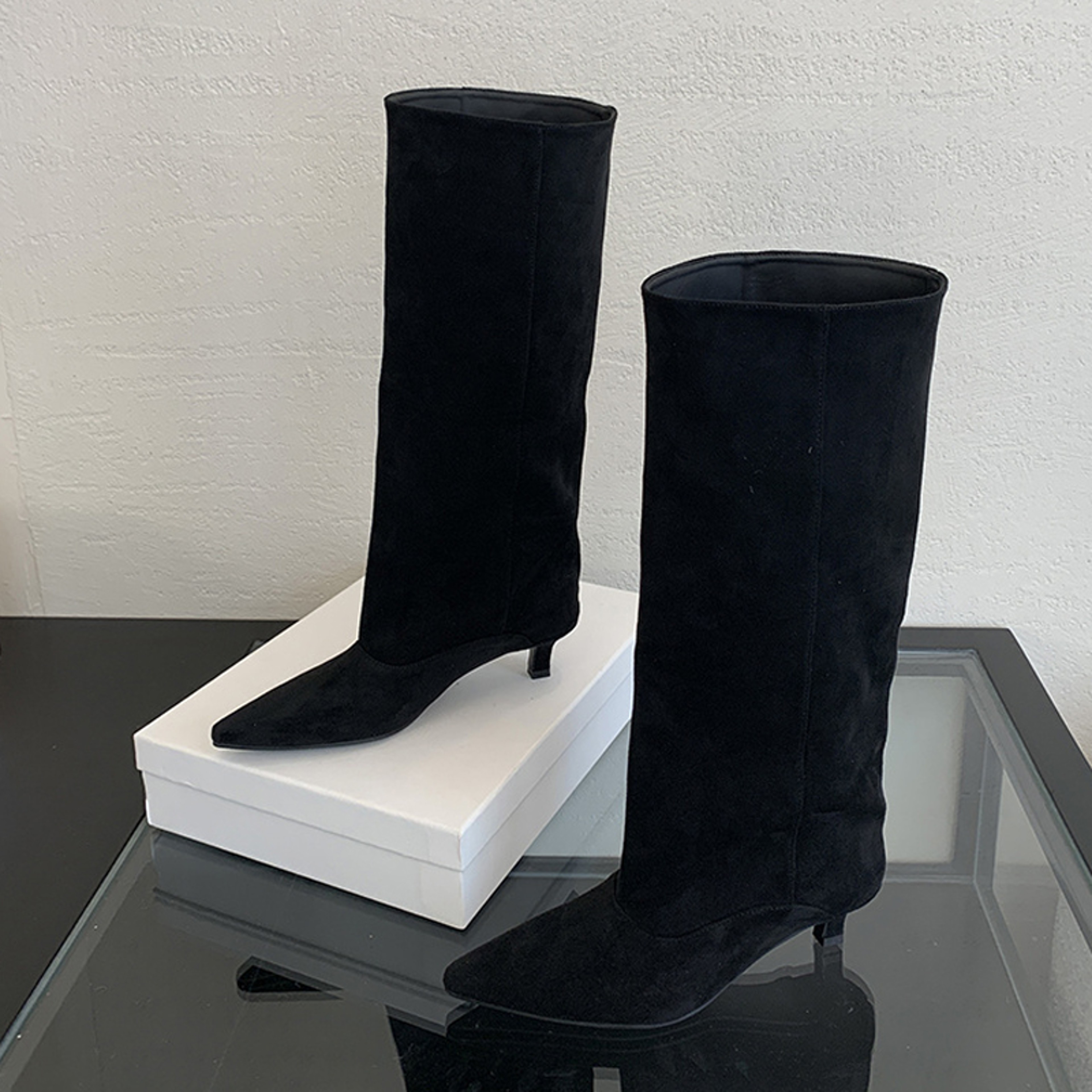 Women's Knee-High Boots with Pointed Toe and Thin Heels – view 3
