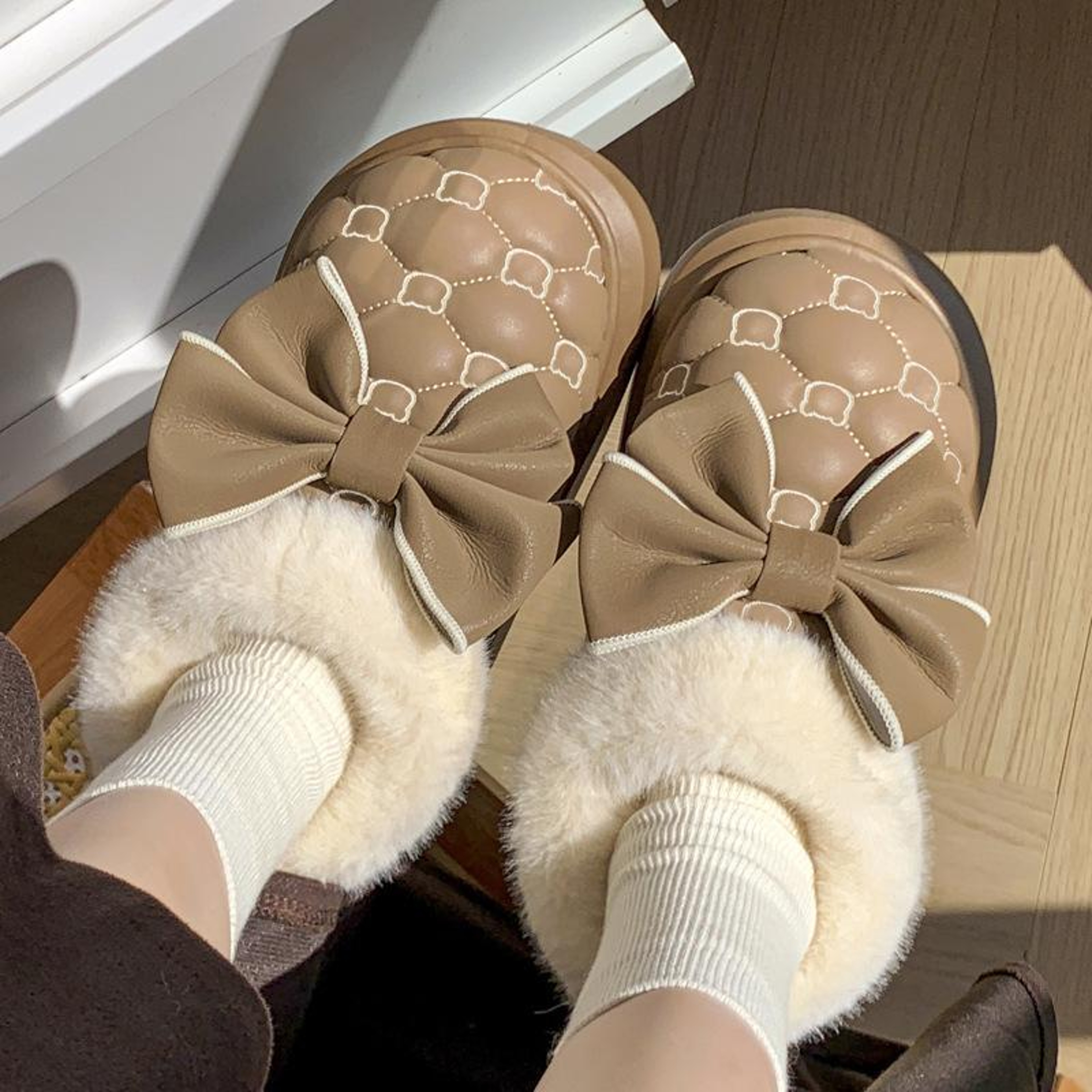 Womens PlushLined Ankle Snow Boots With Bowknot And SlipOn Design 4