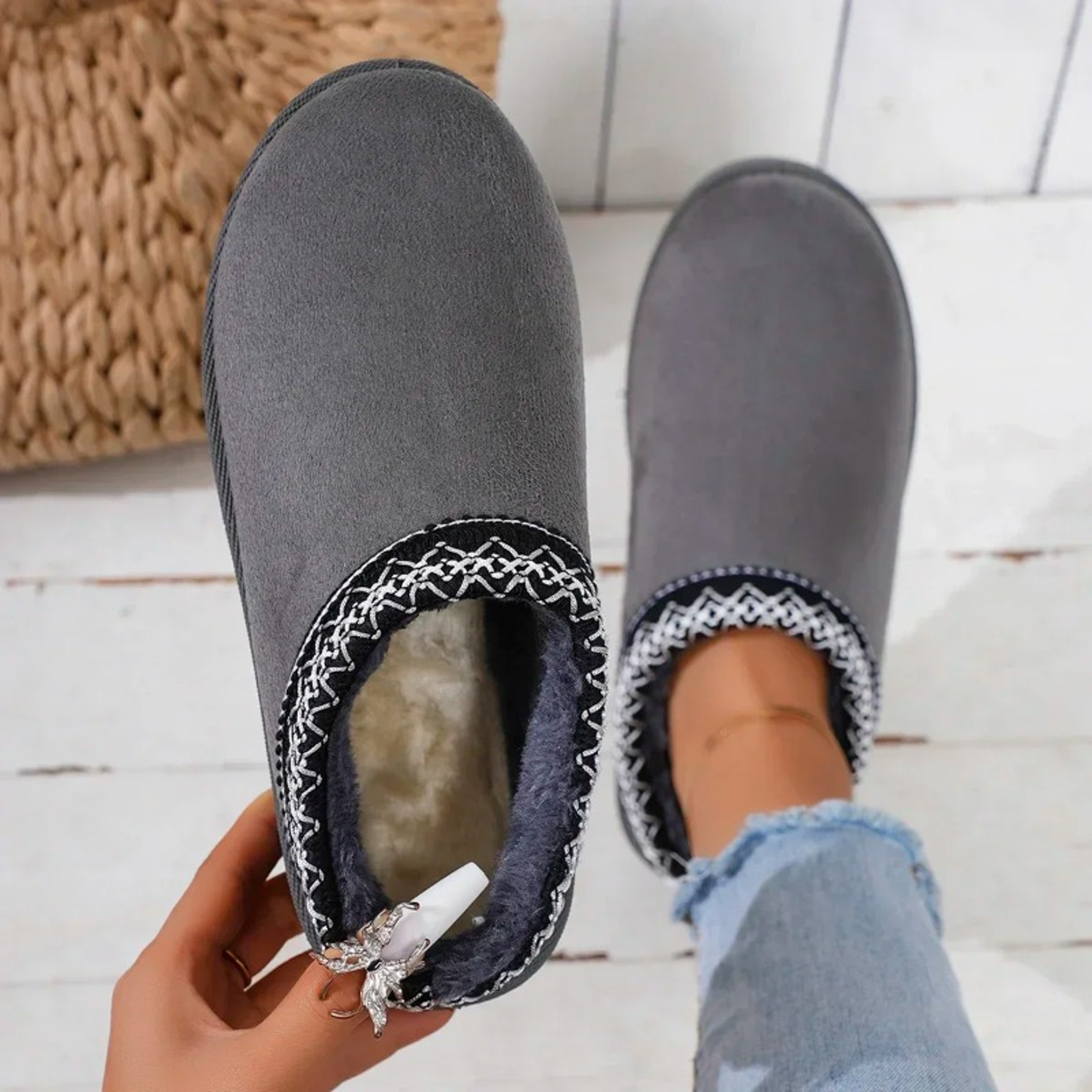 Womens Winter Ankle Snow Boots With Plush Lining And Faux Suede Upper 5