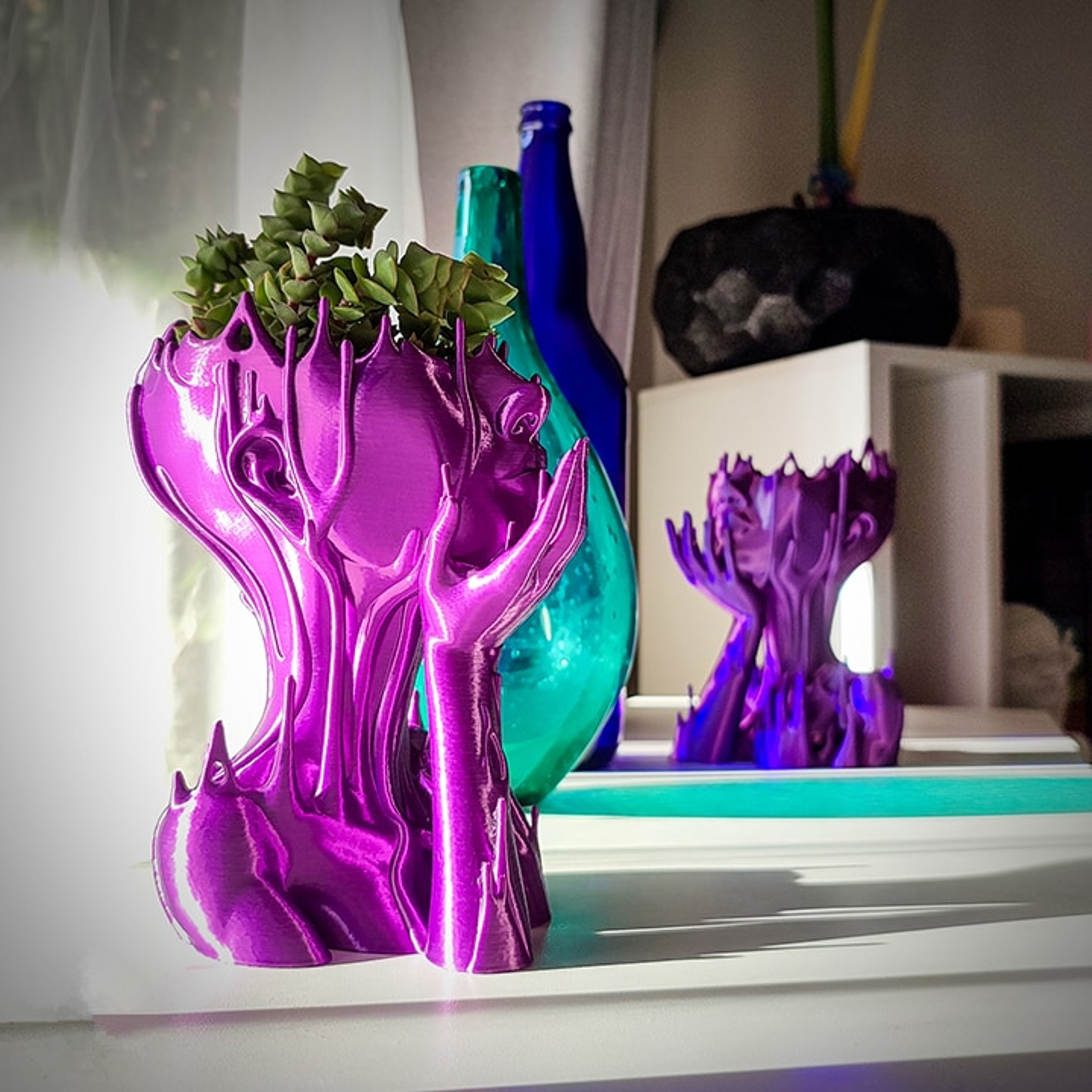 r0JaMELTED-GIRL-Planter-Succulent-Plant-Flower-Pot-Resin-Container-With-Drain-Holes-Flowerpot-Figure-Garden-Decor.jpg