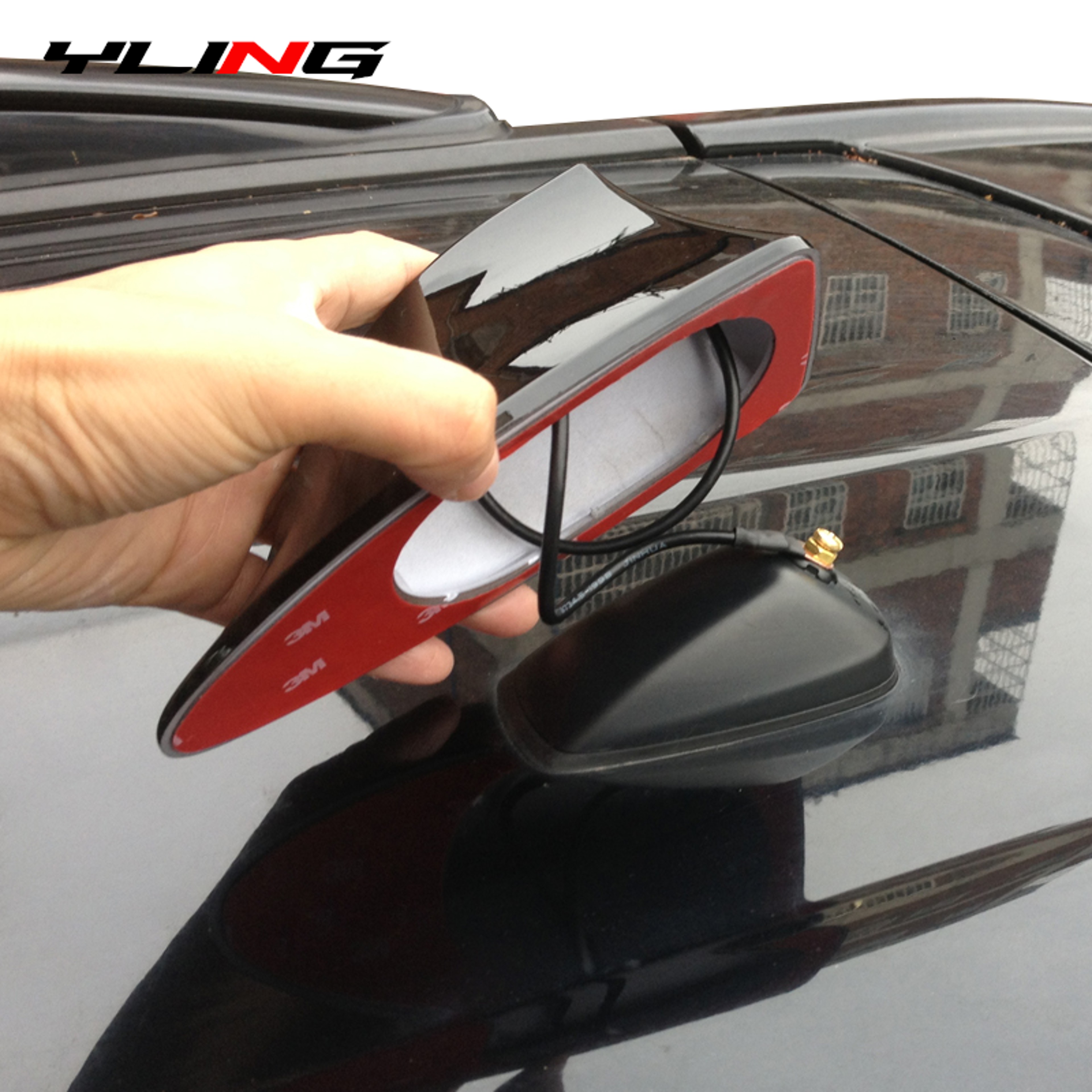 Universal Car Antenna Replacement Durable Shark Fin Roof Antenna for Enhanced Radio Reception – view 1