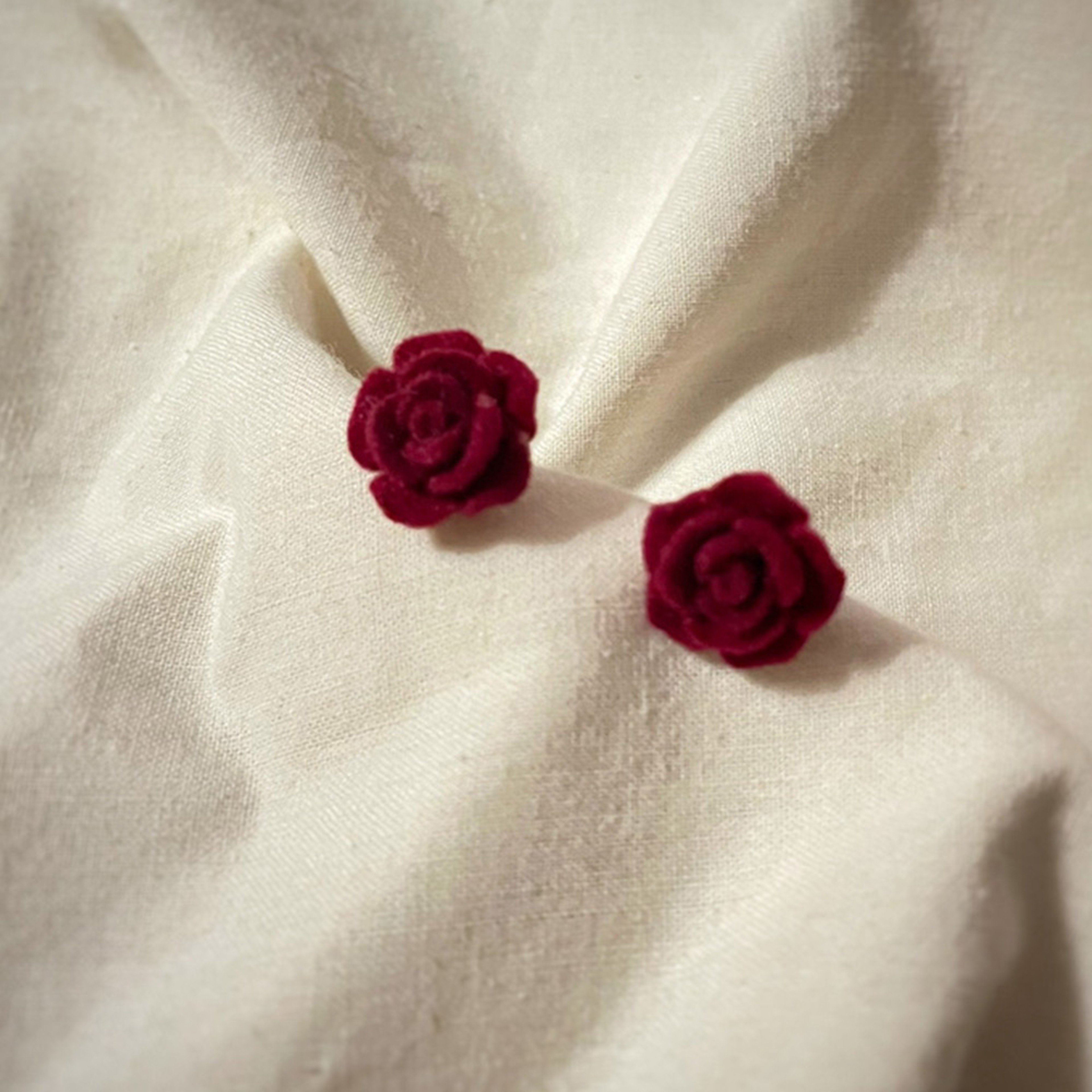 Wine Red Flower Earring Elegant, Simple Vintage Flocked Rose Stud Earrings For Women, Silver Needle Christmas Jewelry – view 6