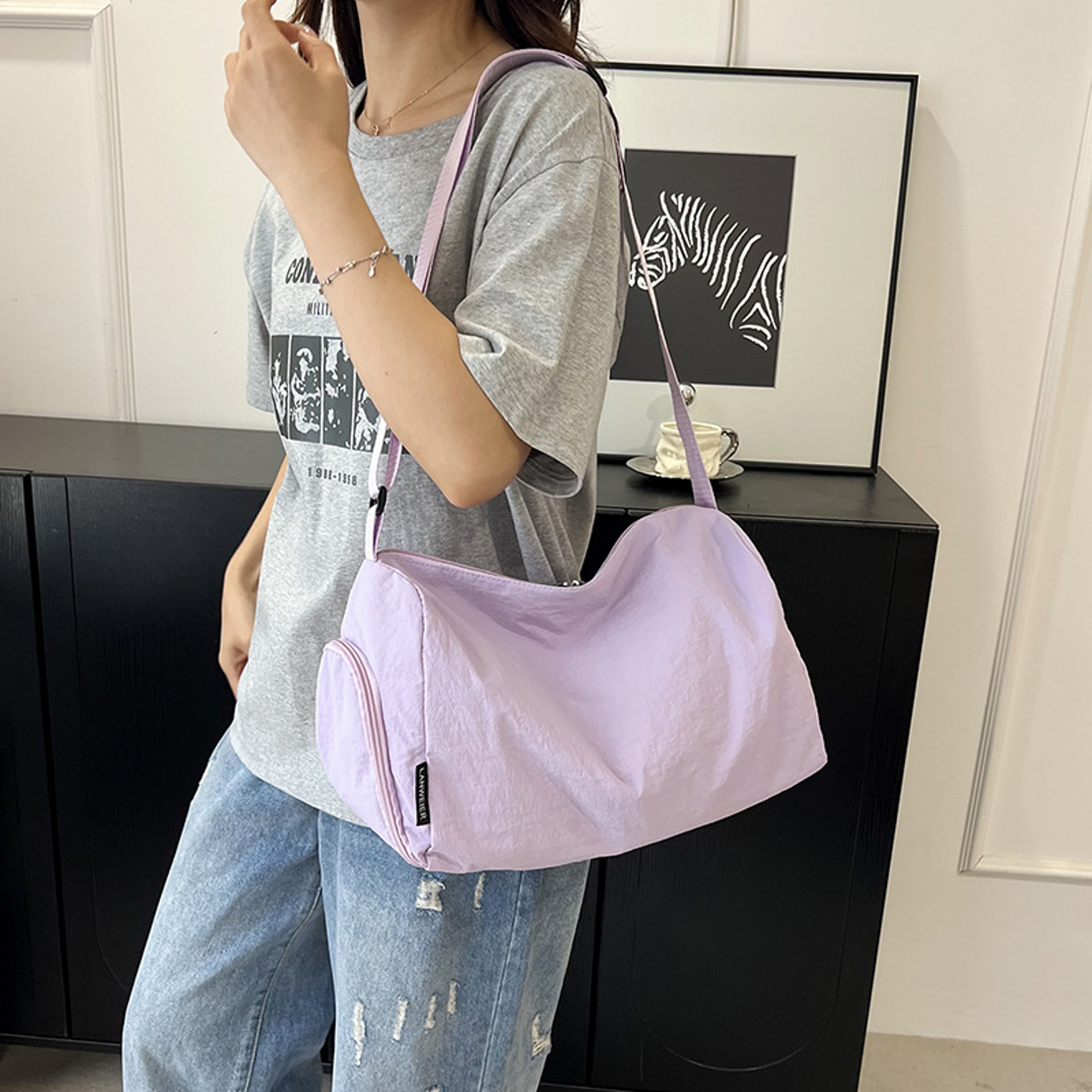 Large Capacity Crossbody Bag For Women Nylon Shoulder Travel And Daily Commuter Bag 2
