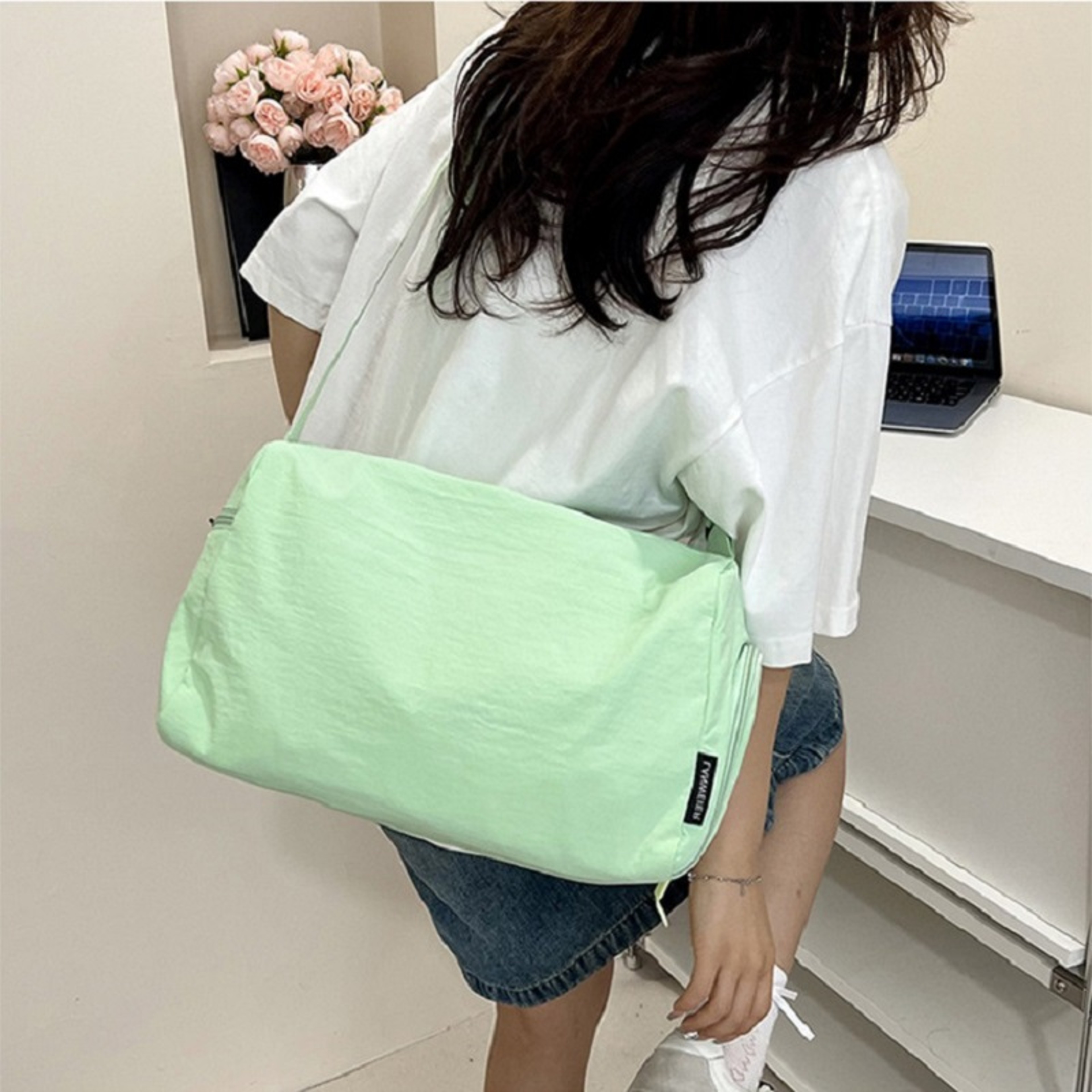 Large Capacity Crossbody Bag For Women Nylon Shoulder Travel And Daily Commuter Bag 4