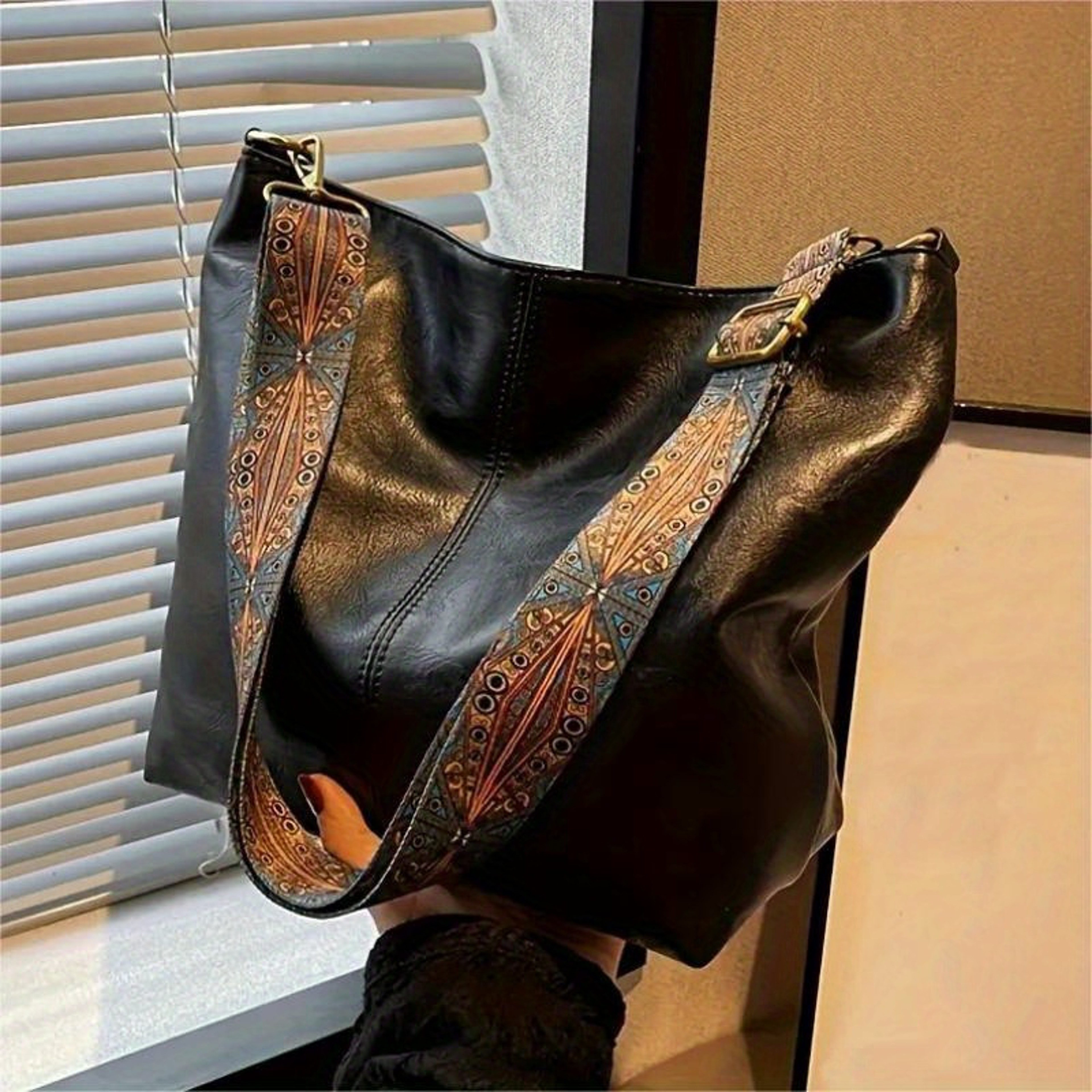 Large Capacity Leather Shoulder Bag For Women Vintage Crossbody Tote With Wide Strap 4