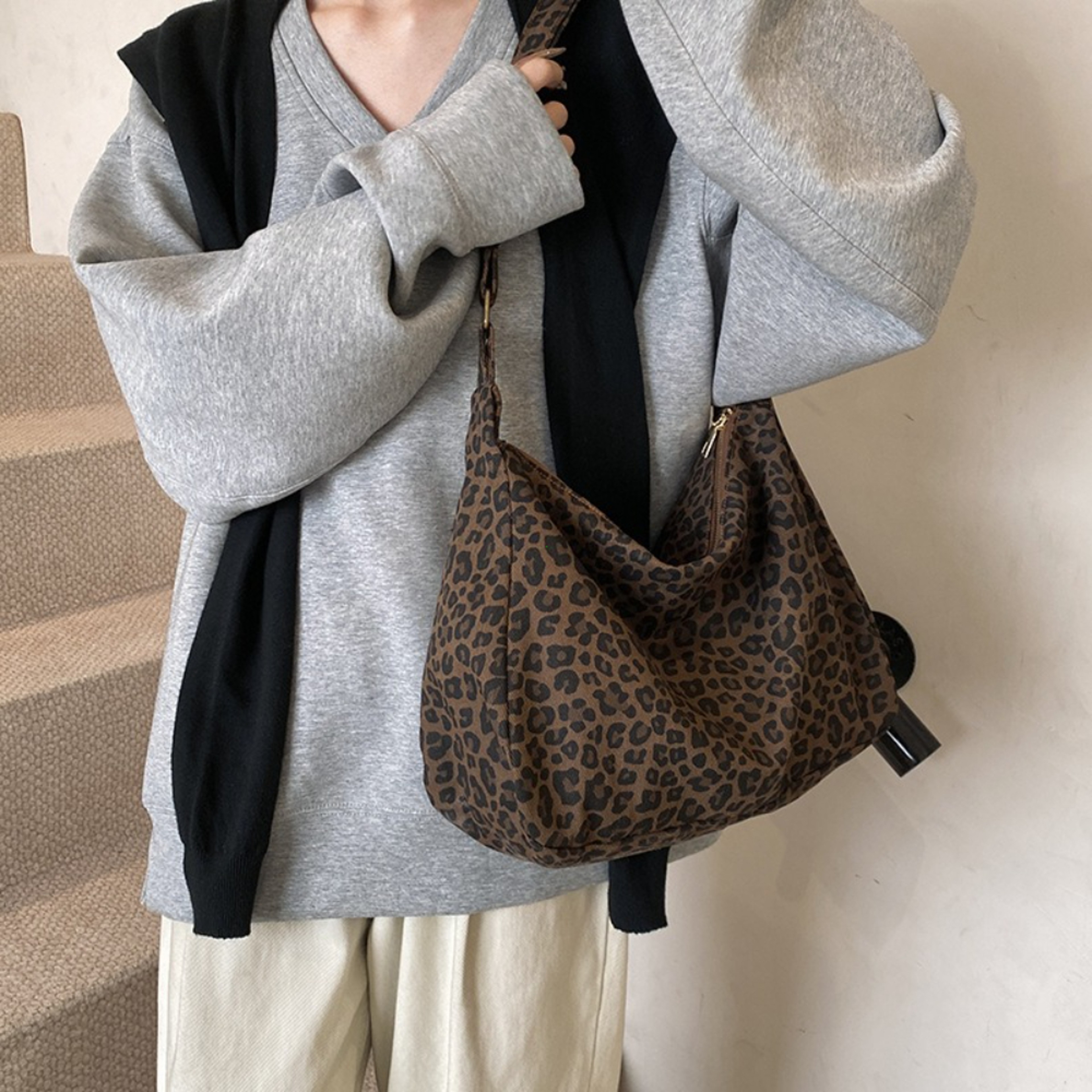 Leopard Print Canvas Tote Bag Large Capacity Crossbody Shoulder Bag for Women – view 4