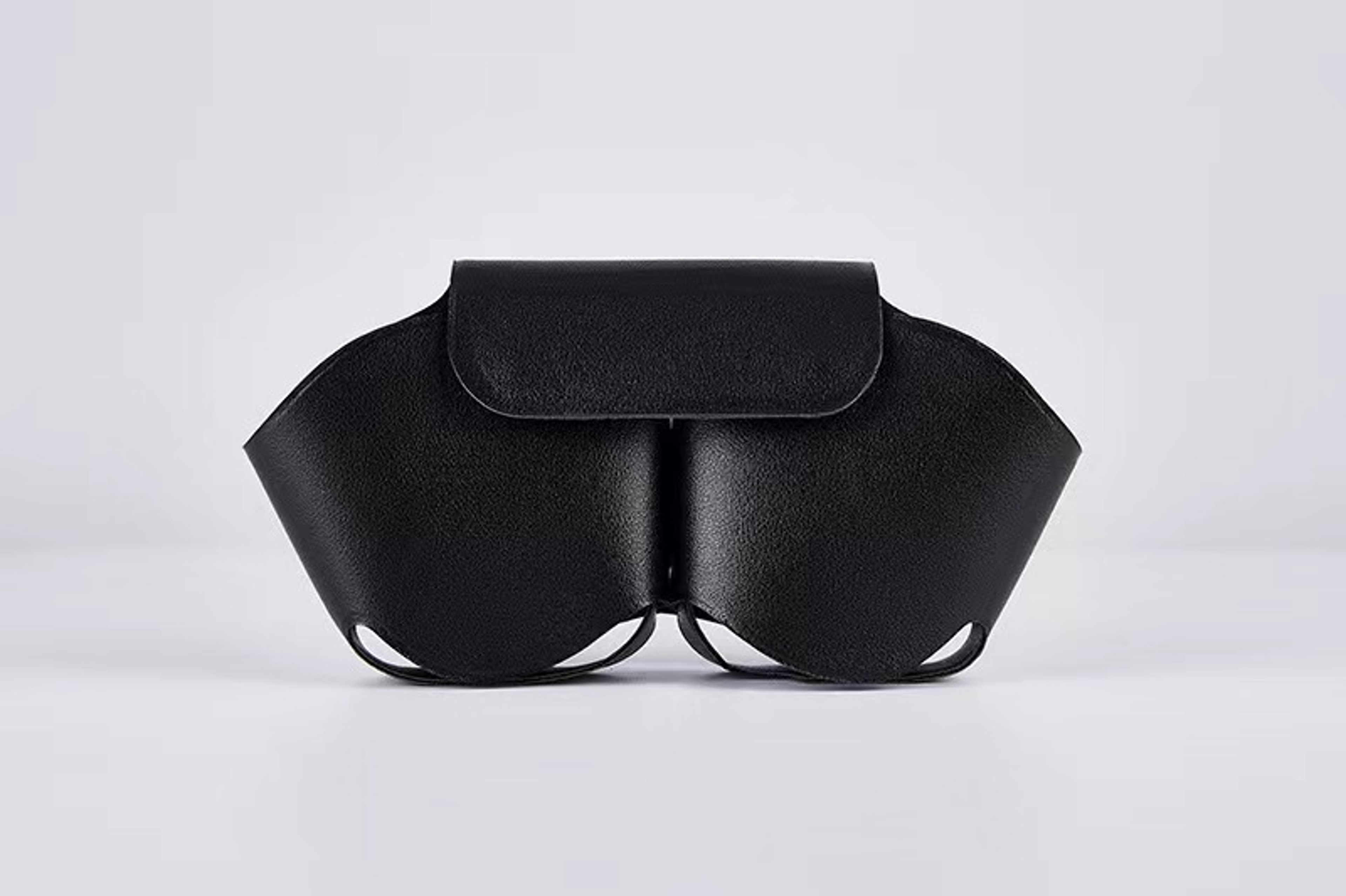 Luxury AirPods Max Case Soft Leather Protective Cover for Scratch and Drop Protection – view 8
