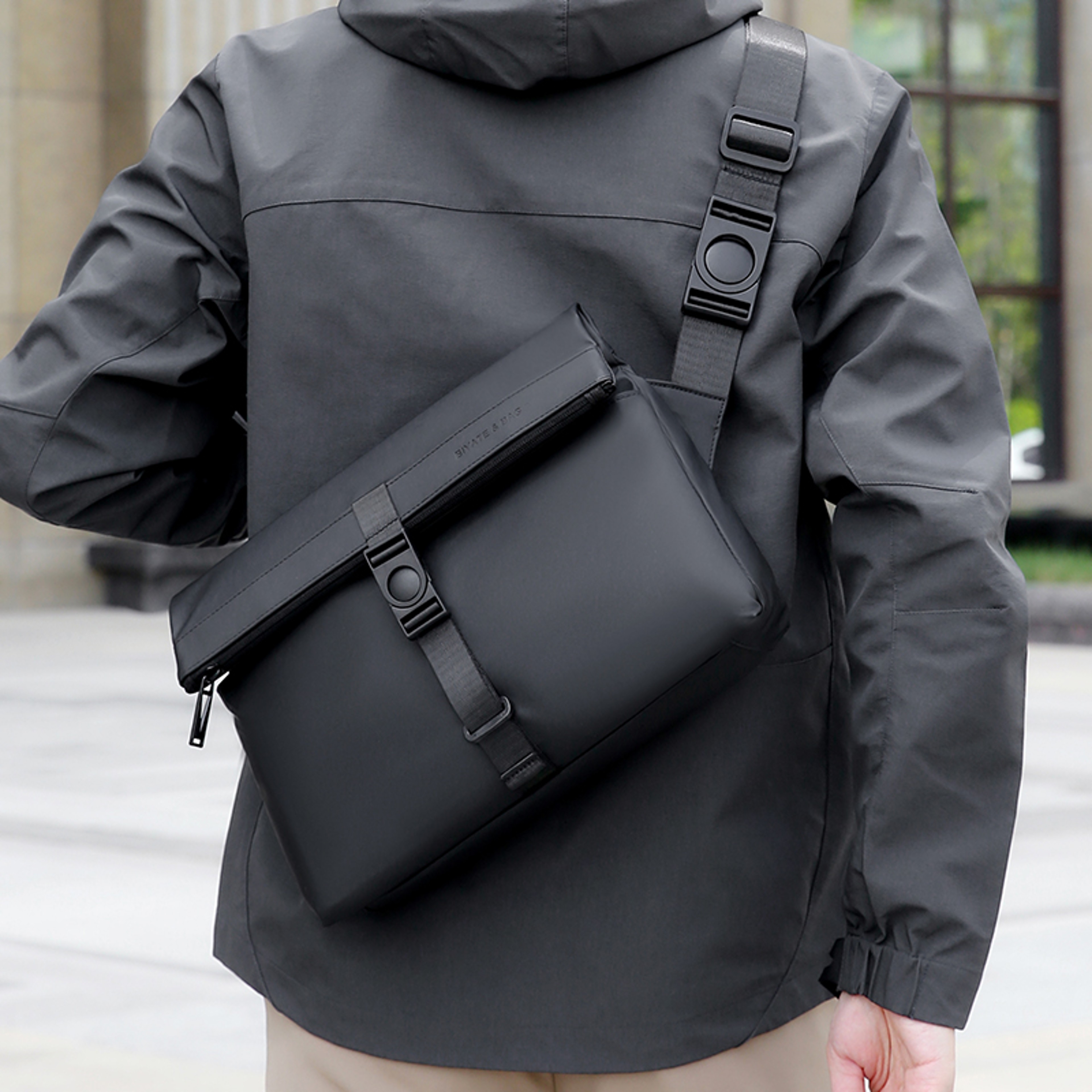 Vintage Voyager Men Leather Crossbody Bag Large Capacity Travel Briefcase Backpack – view 3